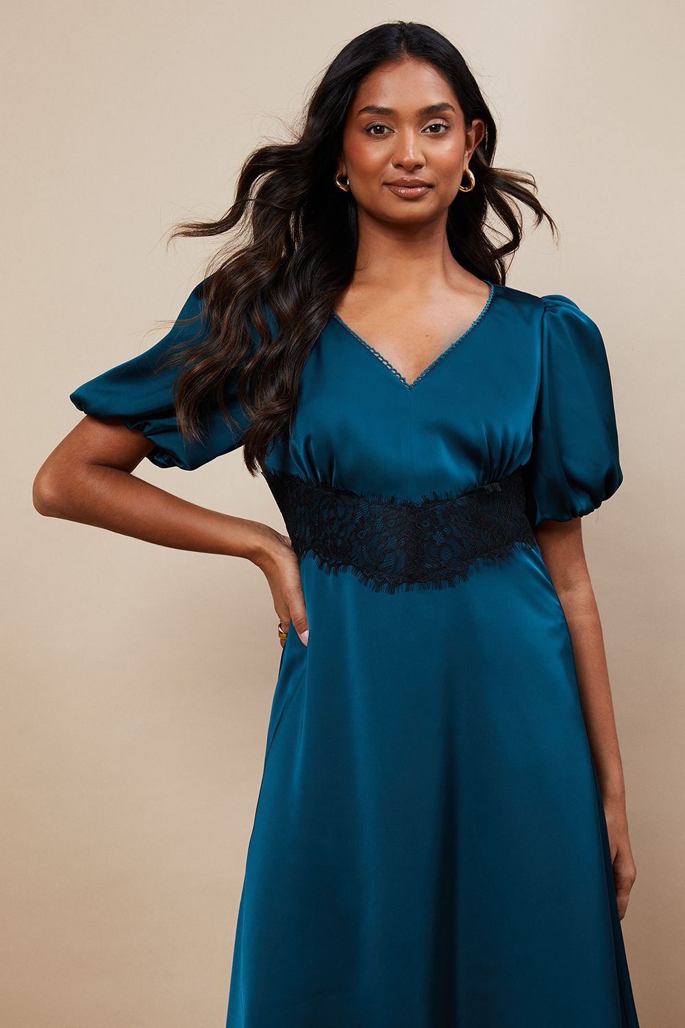 Oasis Occasion Satin Lace Waist Midi Dress Green image 4