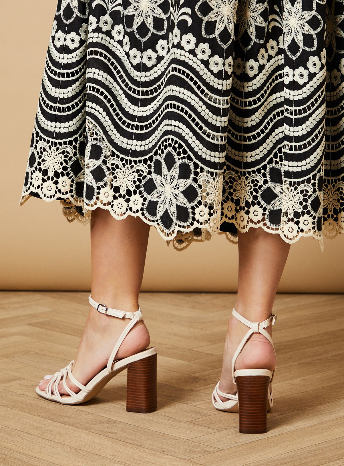 Oasis Michelle Ring Detail Strappy Leather Stacked High Block Heel Sandals Bone image 3