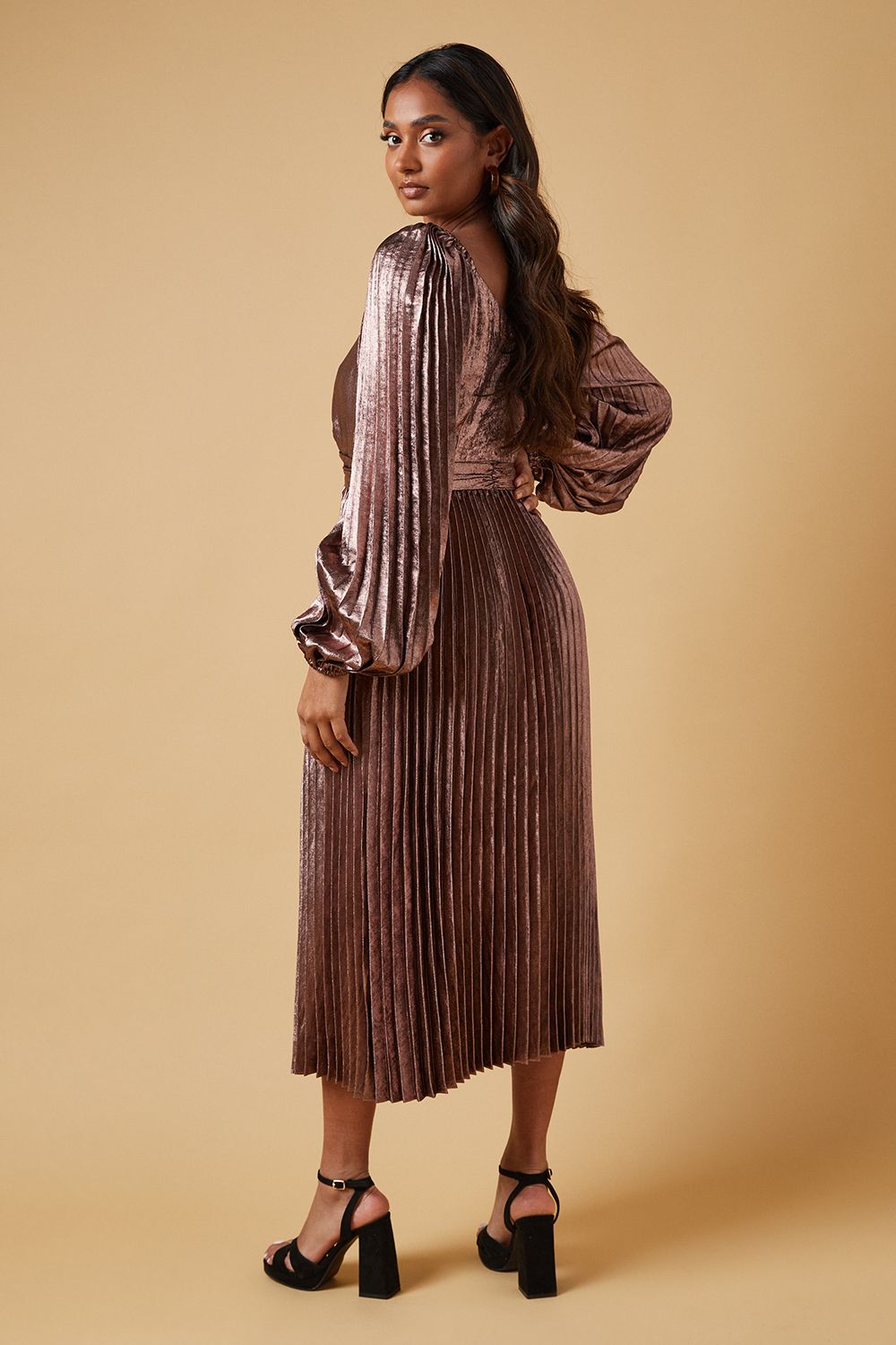 Oasis Occasion Pleated Metallic Midi Dress Pink image 3