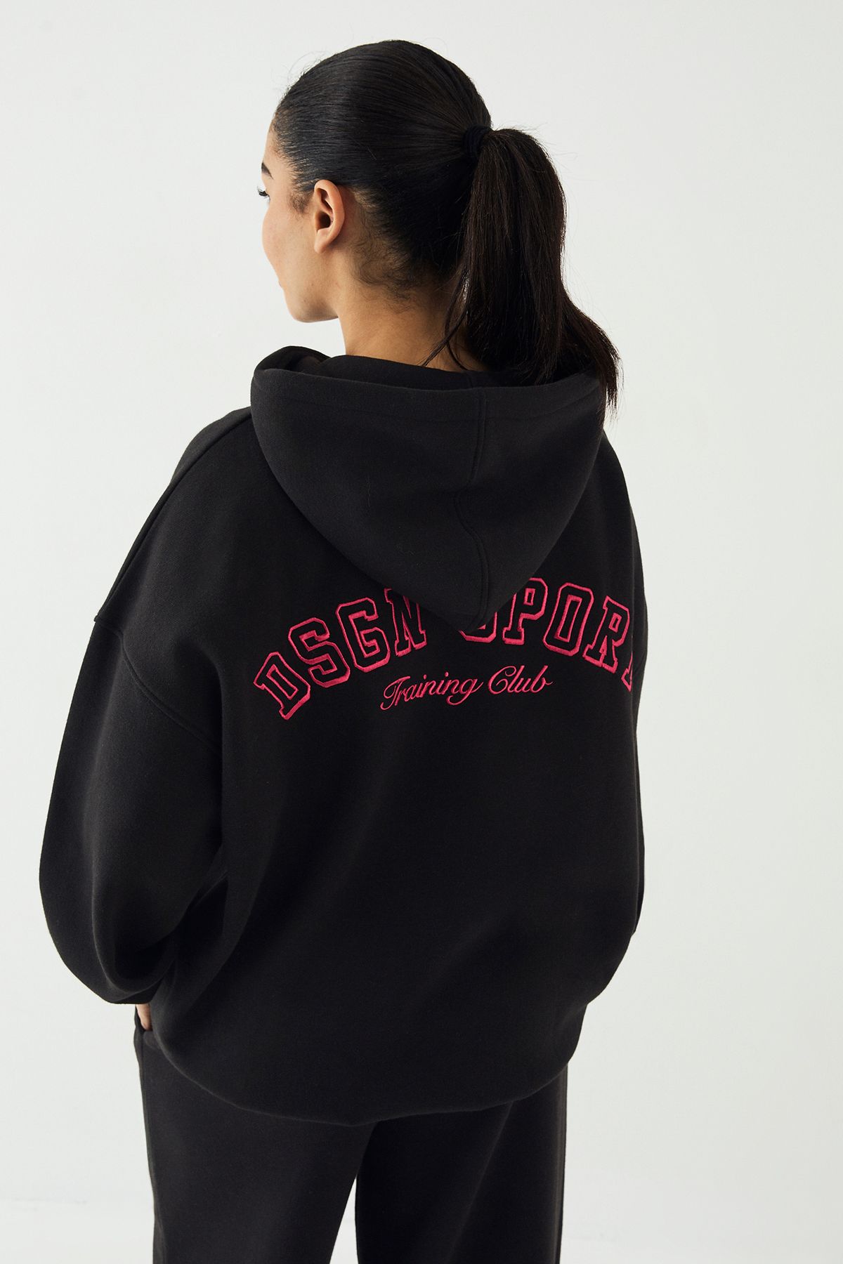 DSGN Studio DSGN Studio Sport Training Club Oversized Hoodie Black image 2