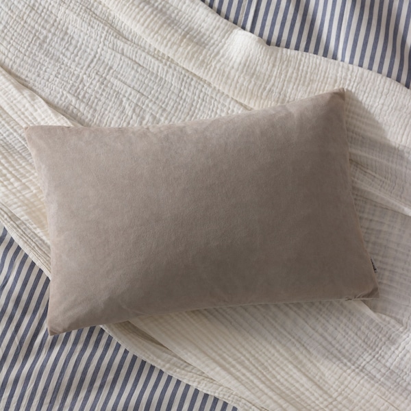Yard Darland Velvet Cushion