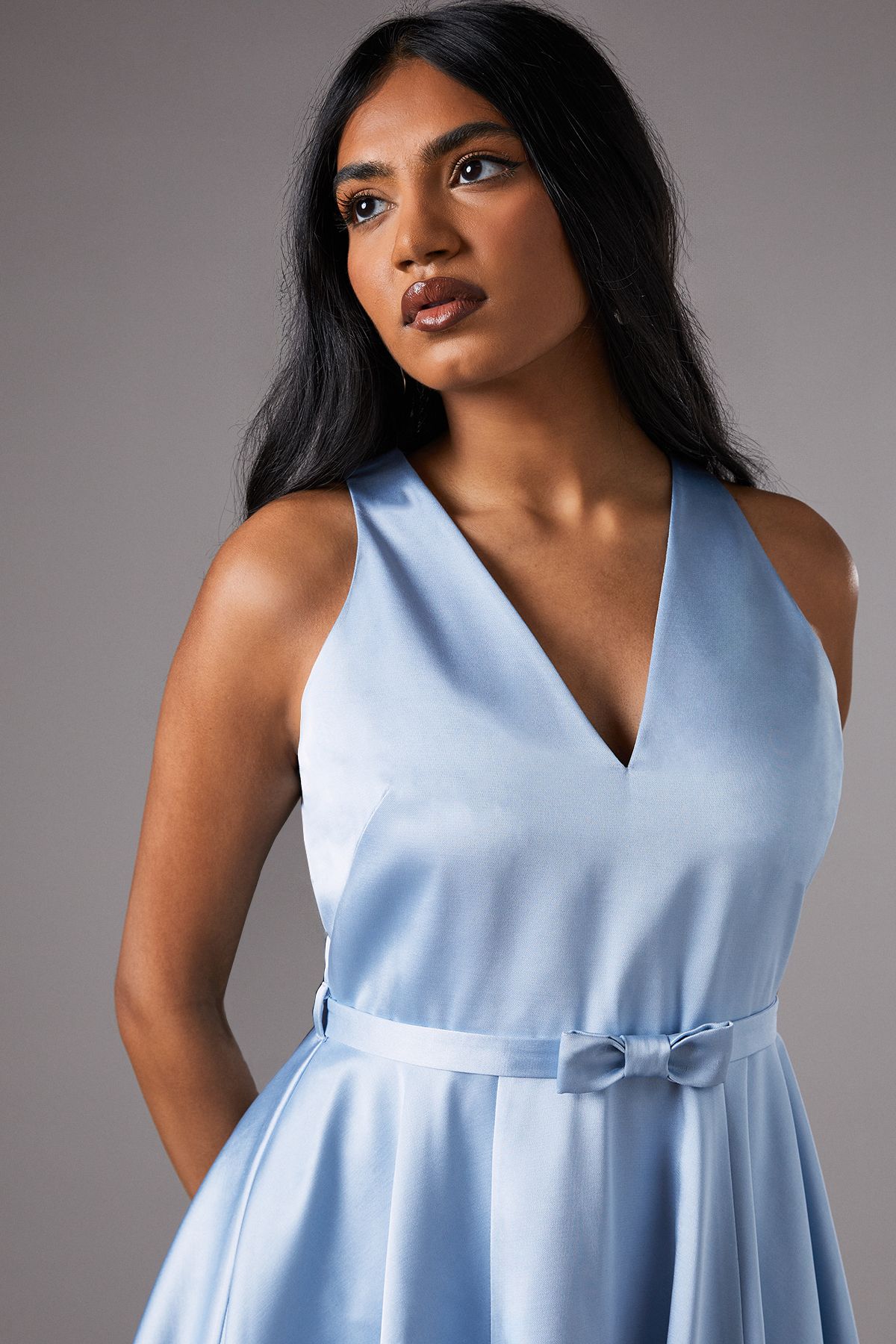 Coast Blue Petite V Neck Sleeveless Bow Detail Twill Midi Dress PLT