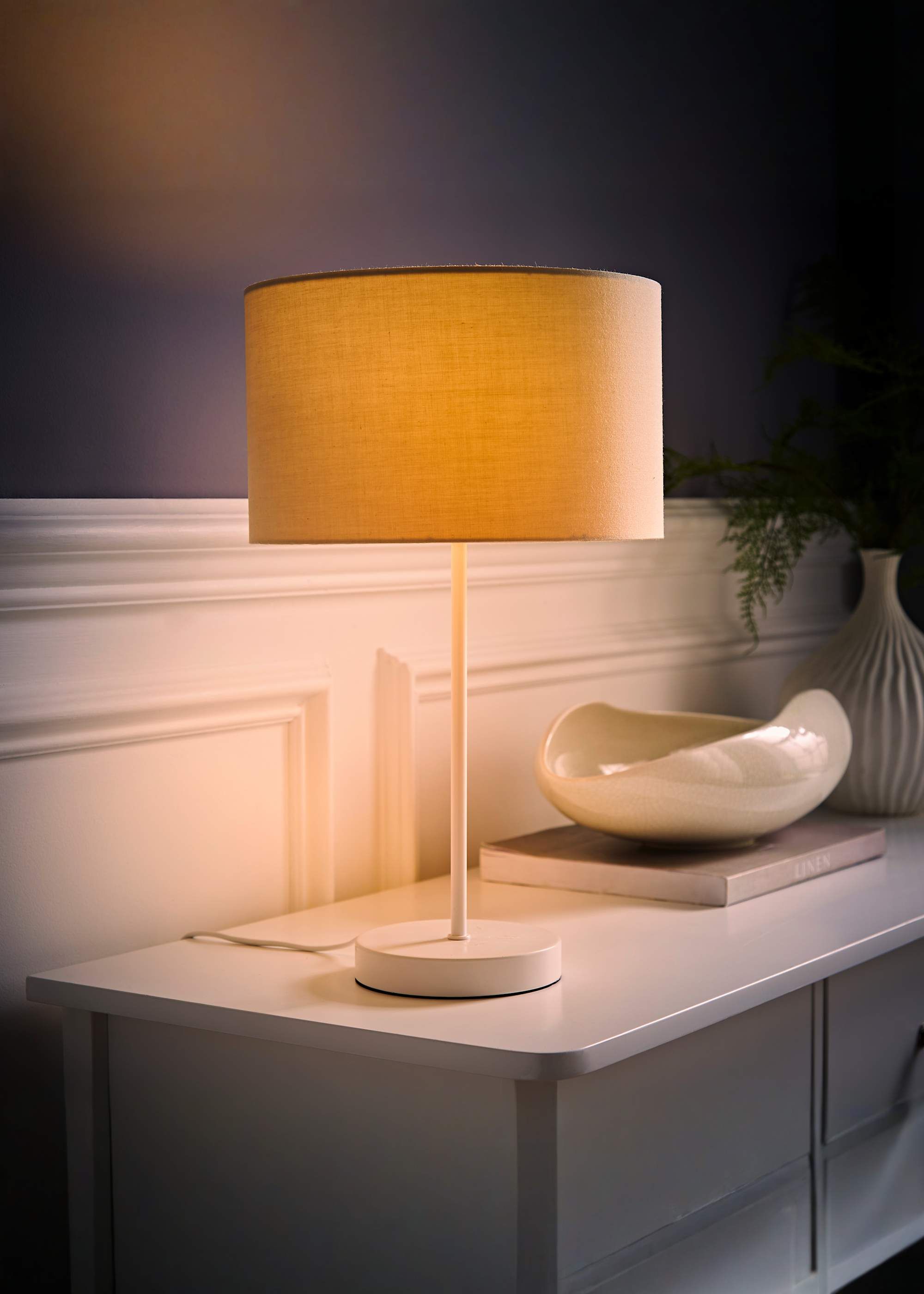 ValueLights Charlie White Metal Single Stem Table Lamp with Fabric Drum Lamp Shade image 2