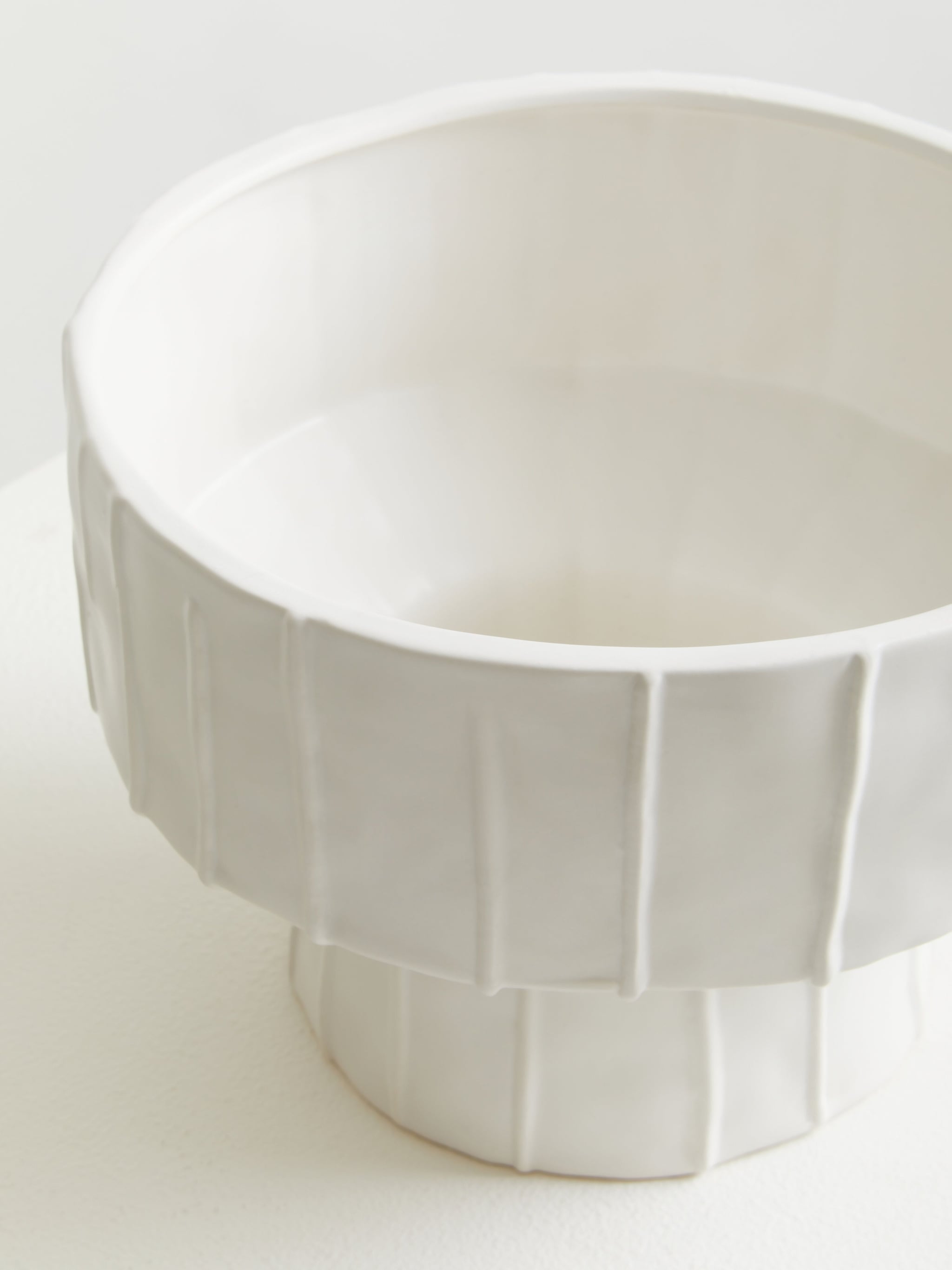 Orsina Ceramic White Vase, Versatile Pottery Vase, Compact And Lightweight Ceramic Vase For Artificial Flowers image 5