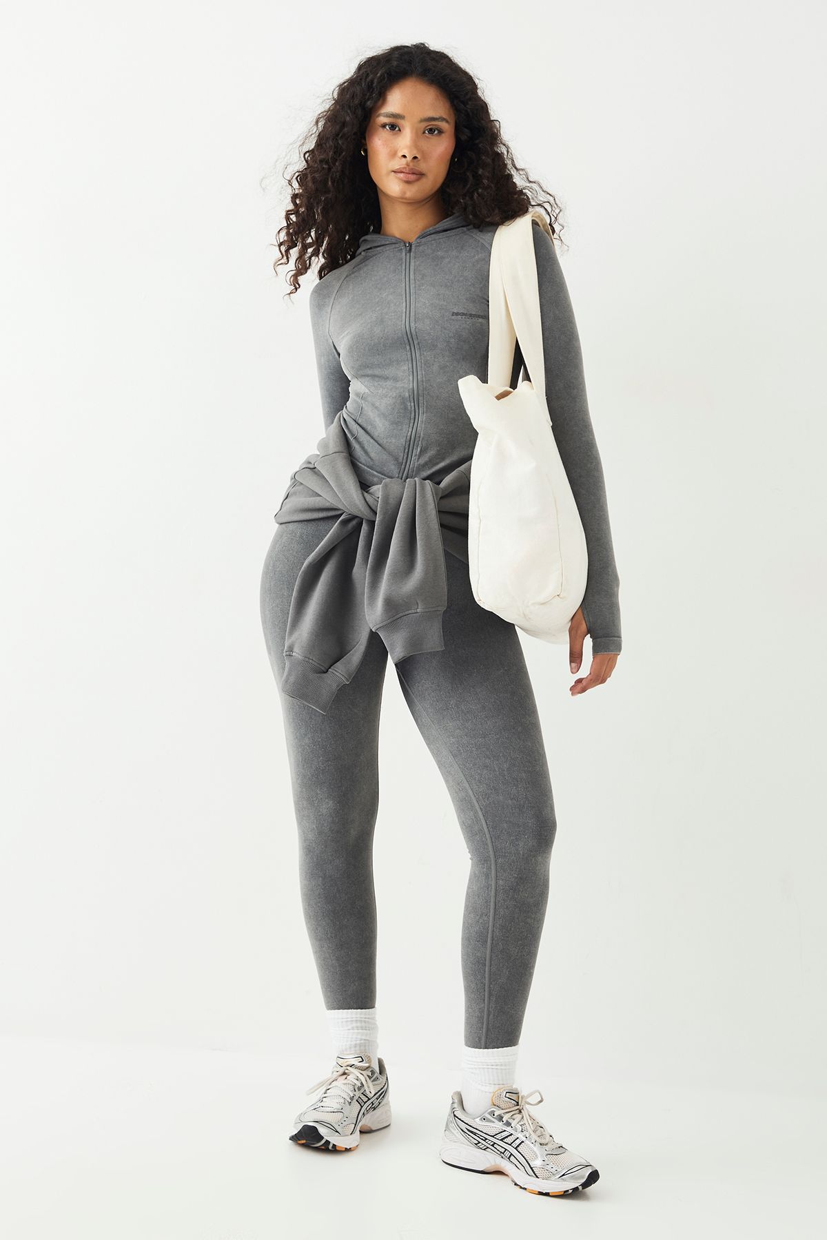 DSGN Studio DSGN Studio Sport High Ultra Contour Washed Seamless Zip Through Jacket Charcoal image 3