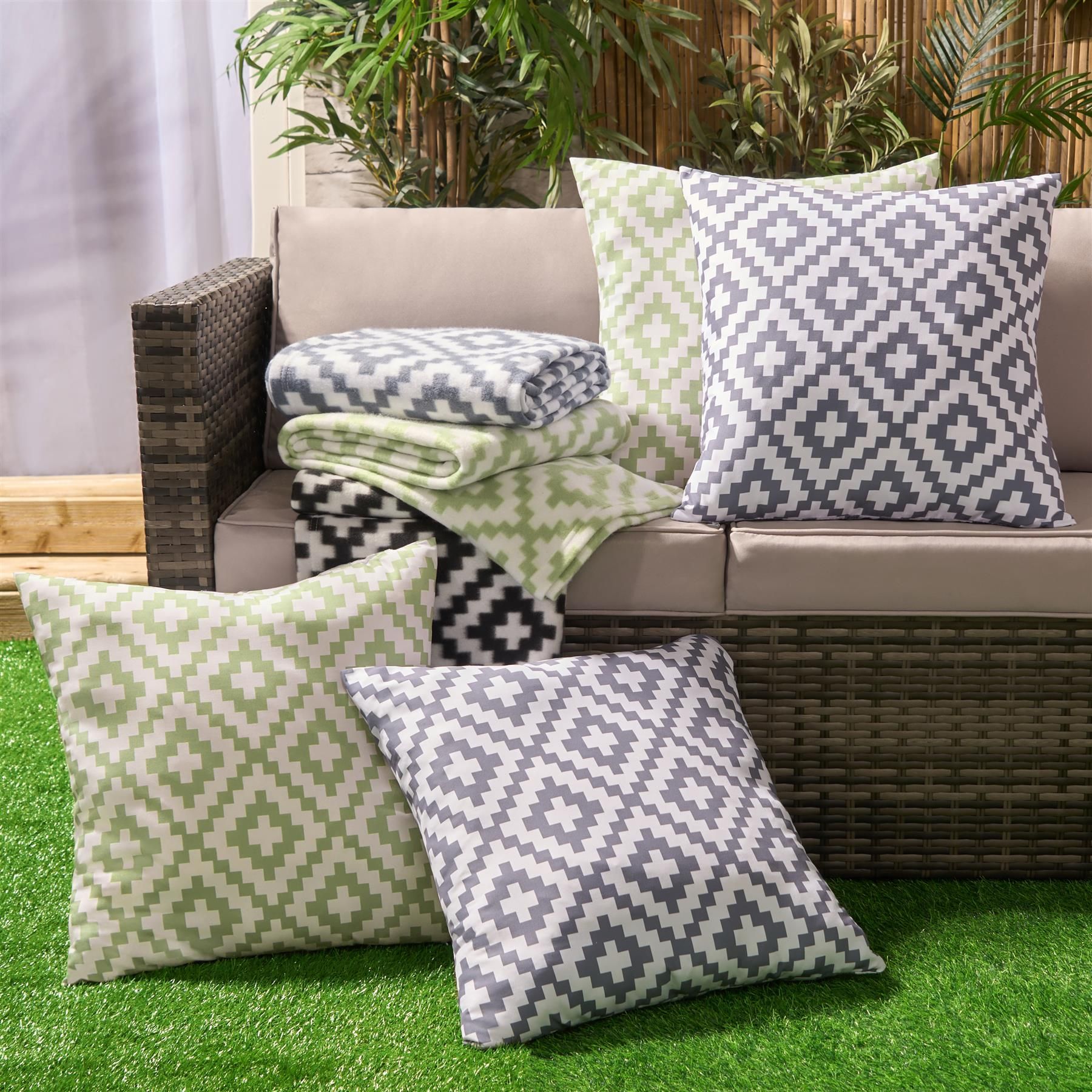 OHS 2 Pack  Geometric Cushion Filled Water Resistant Outdoor Garden image 4