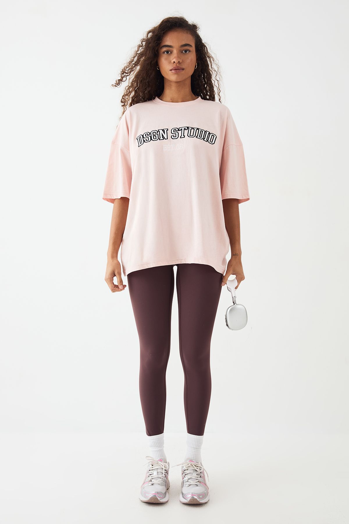 DSGN Studio DSGN Studio Applique Oversized T-shirt Light Pink image 5