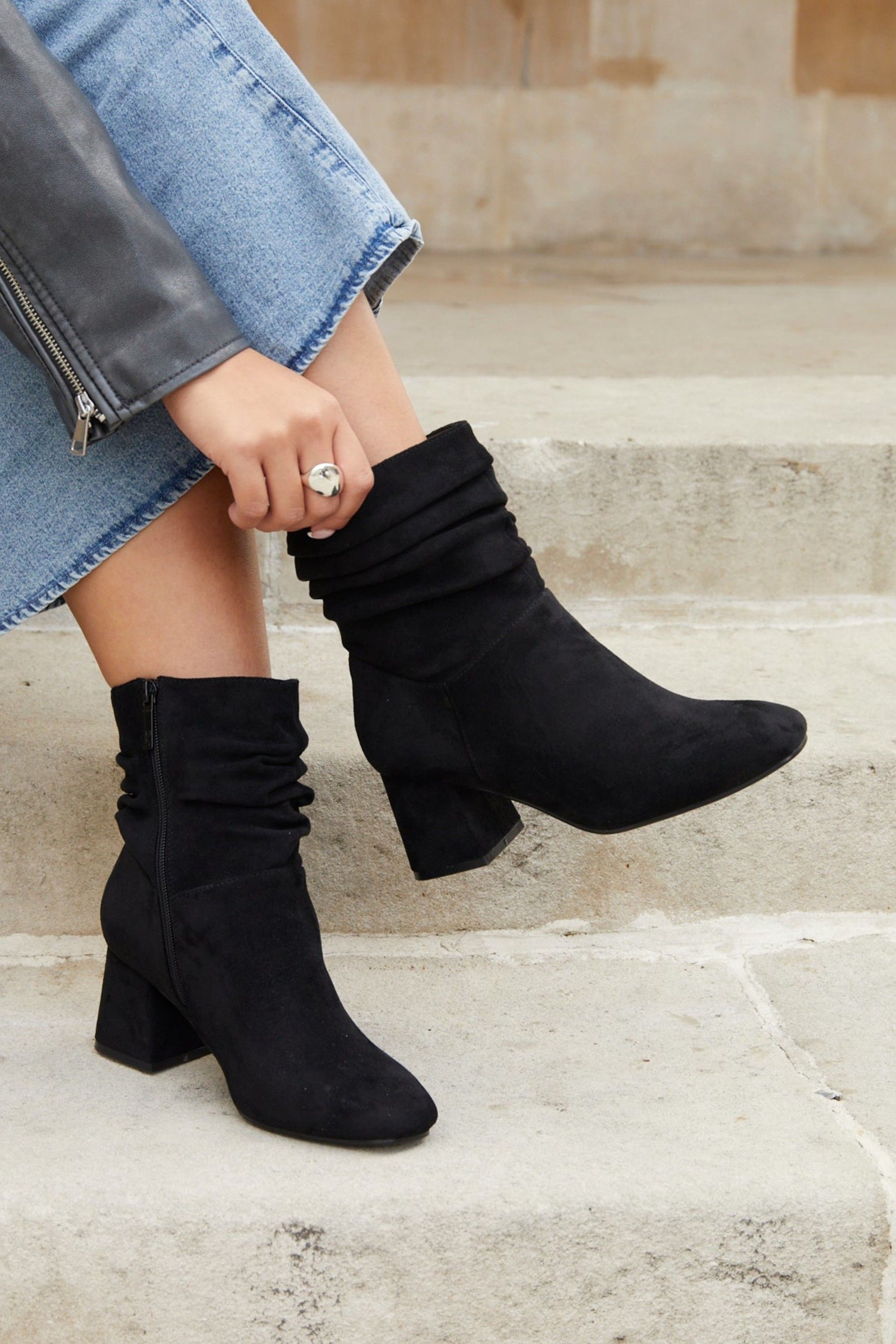 Linzi Zayda Wide Fit Black Faux Suede Ruched Heeled Ankle Boot image 6