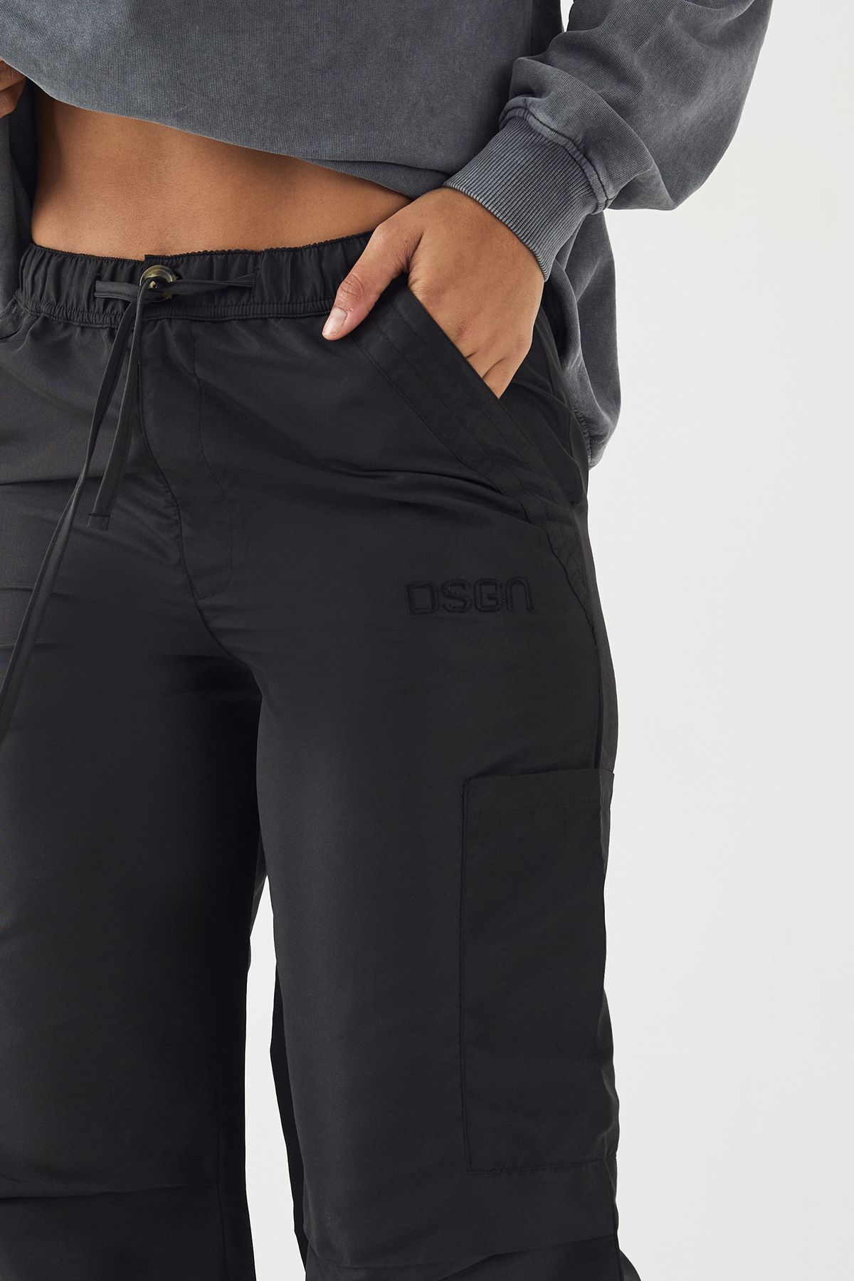 DSGN Studio DSGN Studio Oversized Wide Leg Cargo Trouser Black image 4