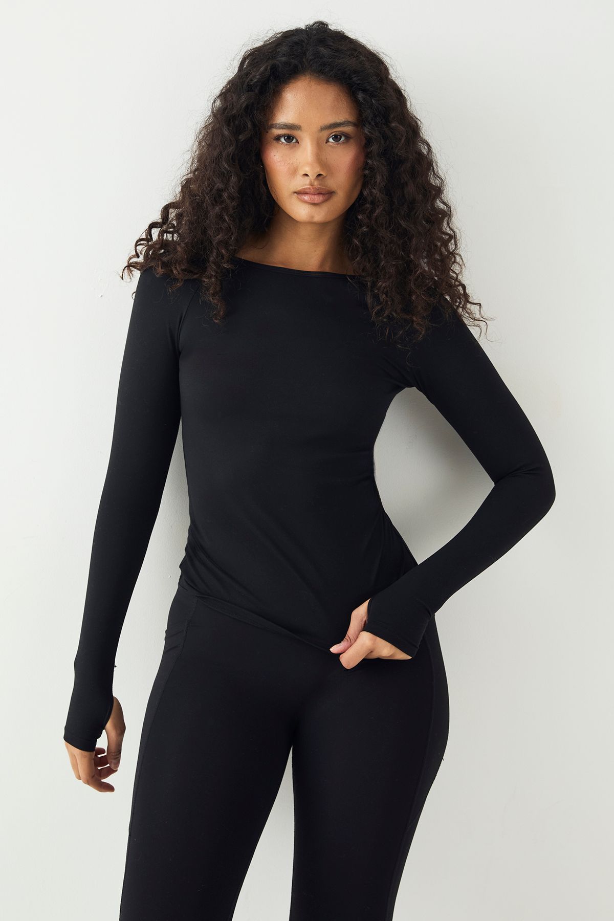 DSGN Studio DSGN Studio Sport Ultra Contour Seamless Fitted Long Sleeve Top Black image 4