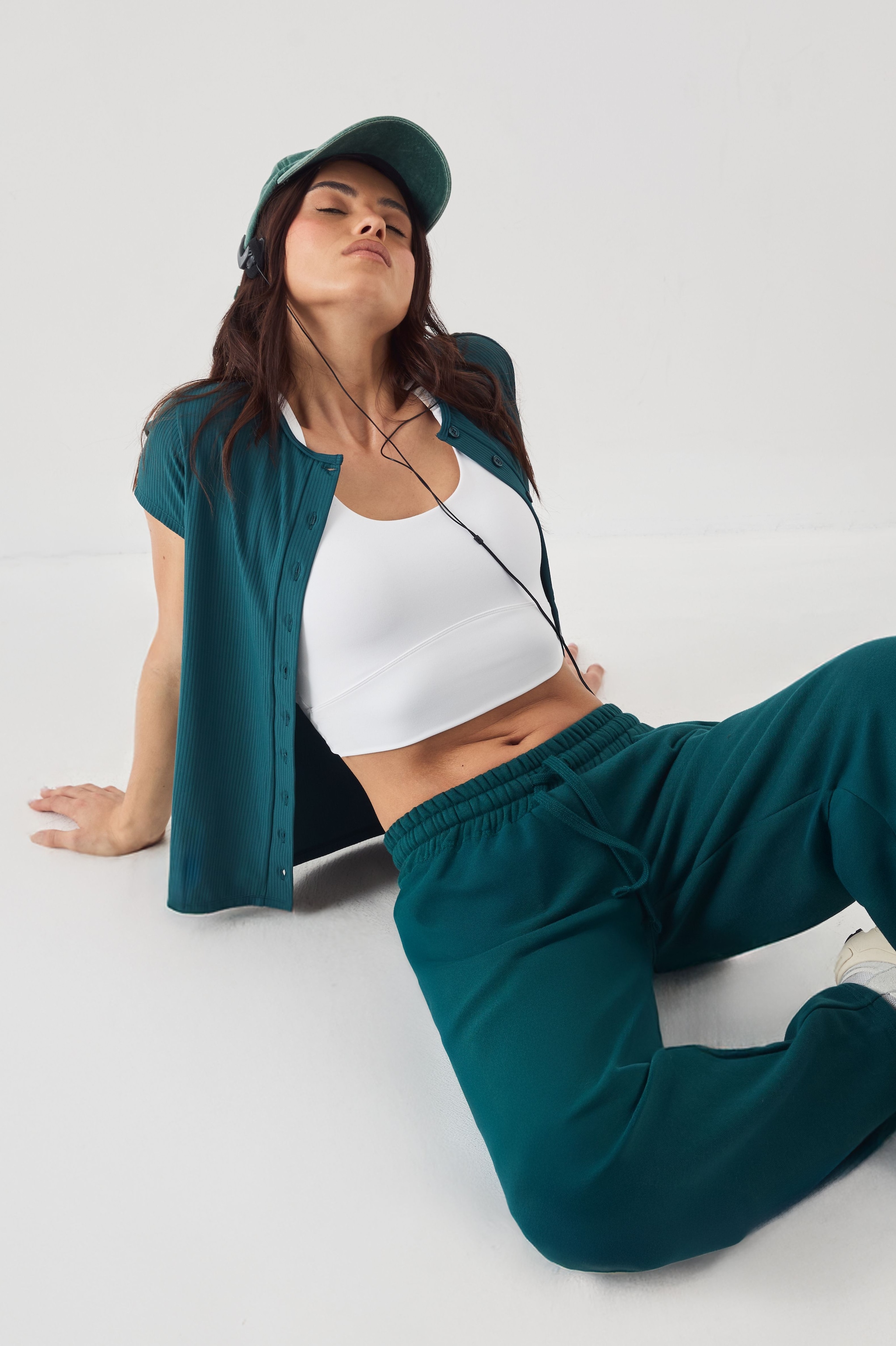 DSGN Studio DSGN Studio Ultra Sculpt Rib Button Through Short Sleeve Top Pine image 1