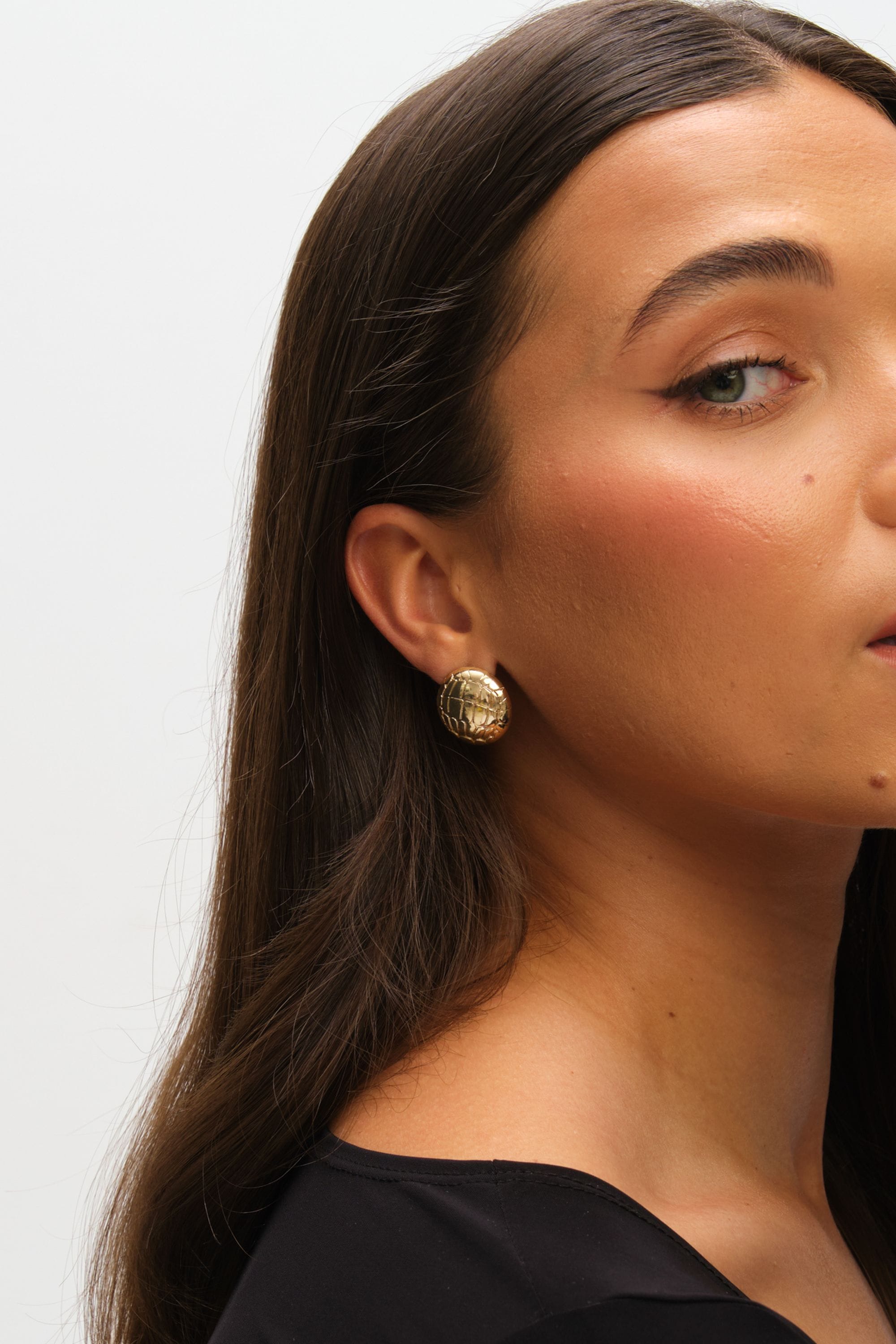 Mood Gold Polished Snake Textured Round Dome Earrings image 4