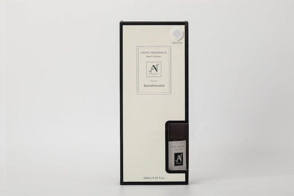 Aroma Naturals Minimalist Luxe 150ml Reed Diffuser with Metal Collar Feroce Scent