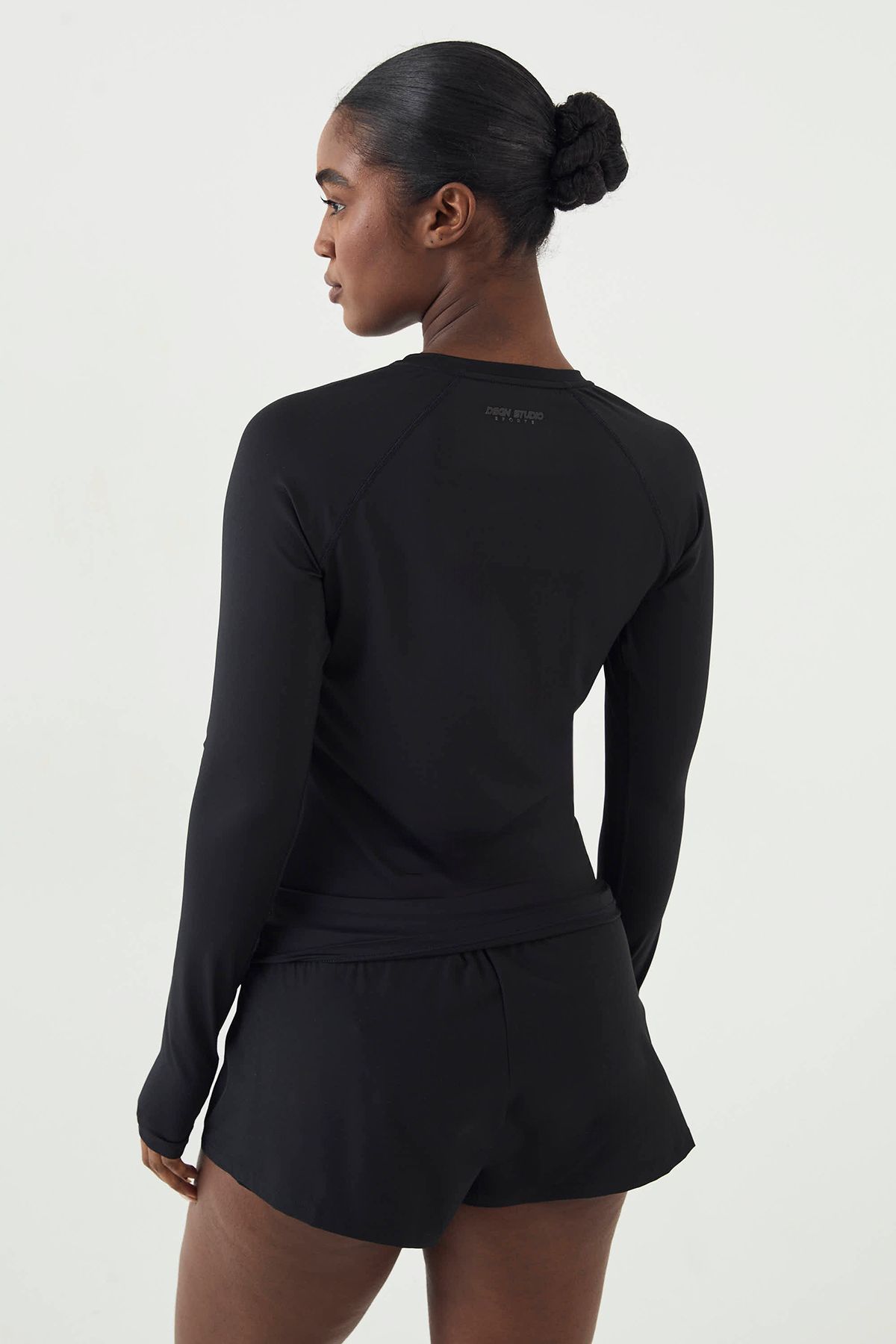 DSGN Studio DSGN Studio Loose Fit Mesh Insert Long Sleeve T-Shirt Black image 2