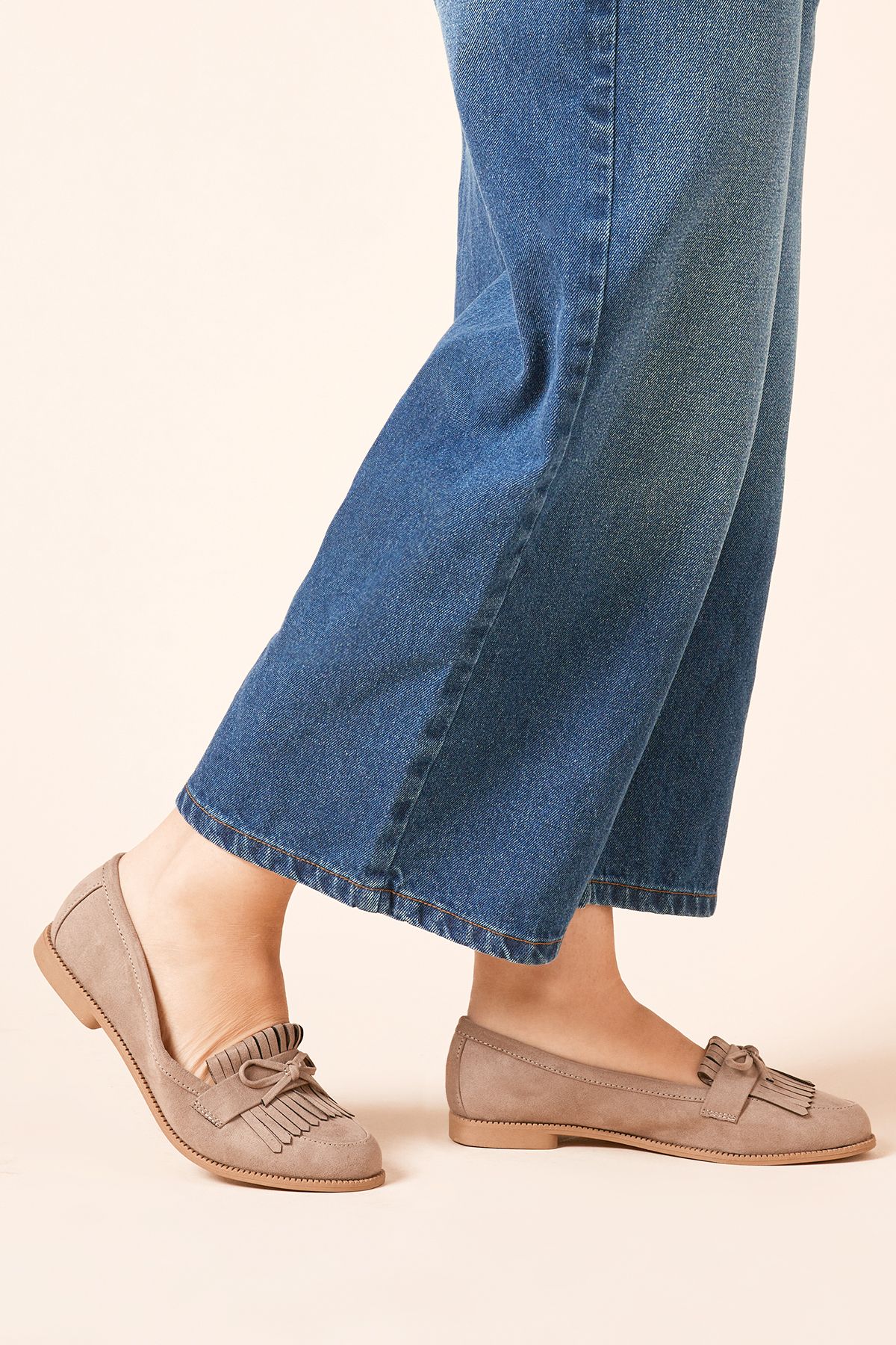 Dorothy Perkins Wide Fit Loretta Tassel Loafers Taupe image 4