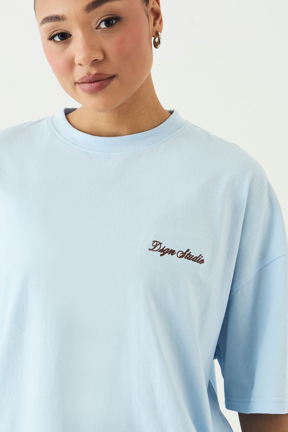 DSGN Studio DSGN Studio Script Embroidered Oversized T-Shirt Light Blue image 4