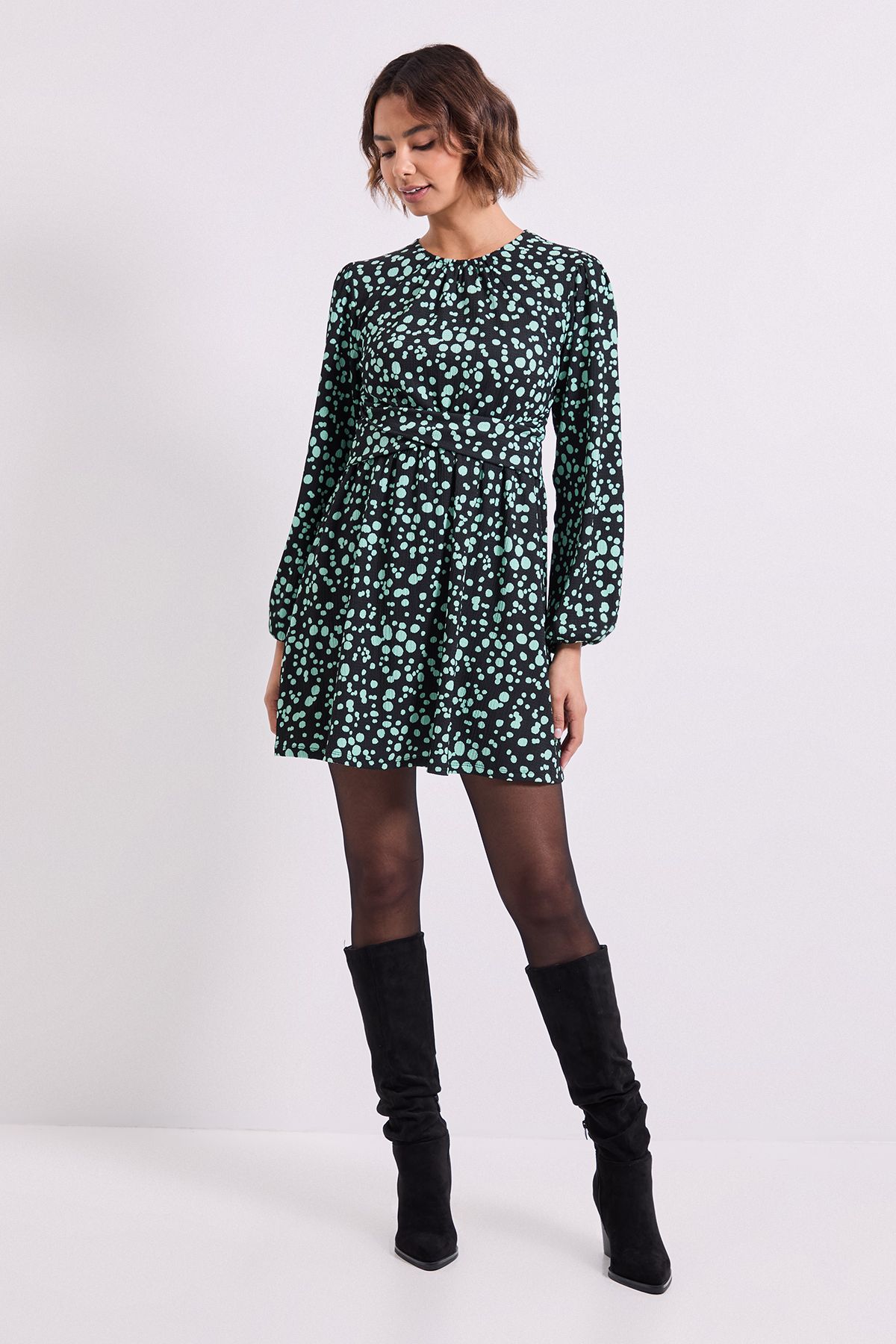 Dorothy Perkins Green Knot Waist Detail Jersey Mini Dress Green image 2