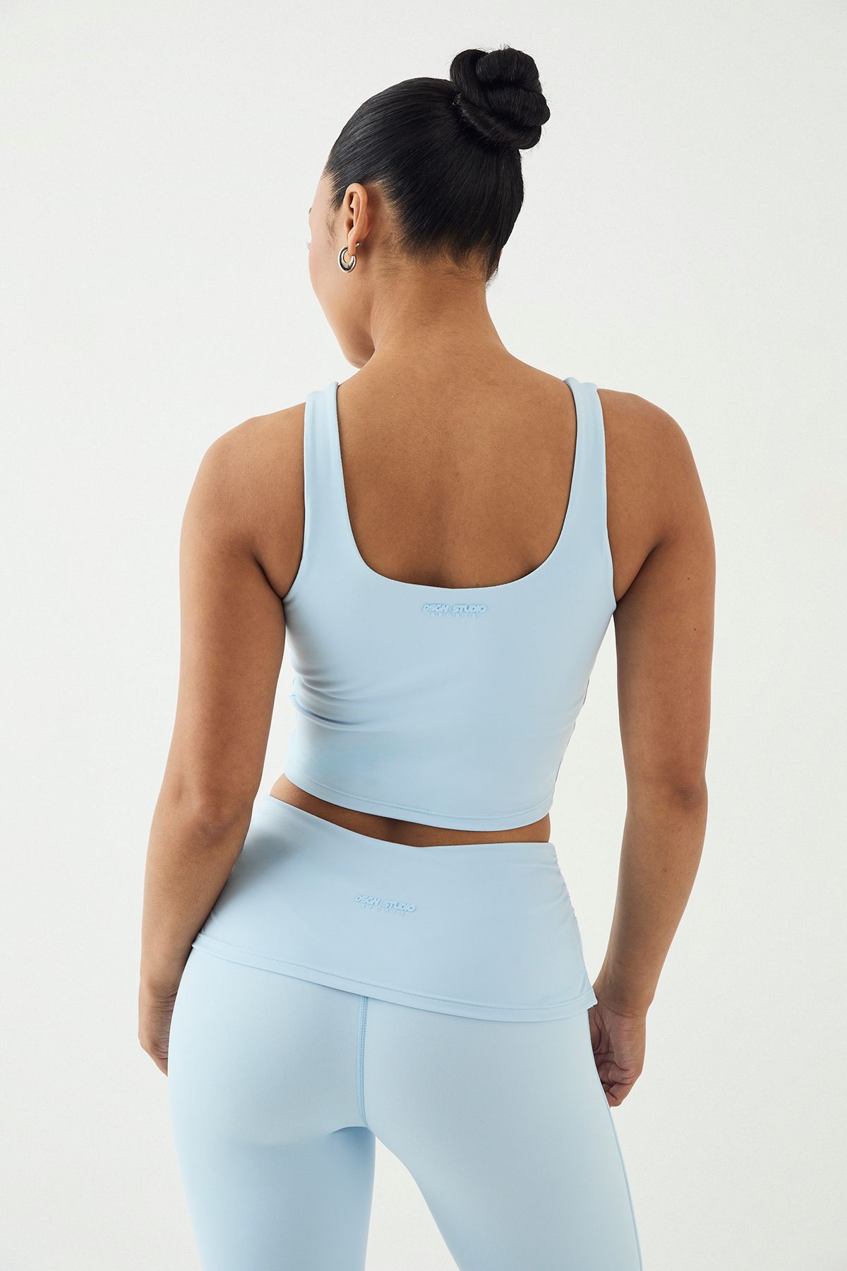 DSGN Studio DSGN Studio Ultra Sculpt Plunge Longline Sports Bra Light Blue image 2