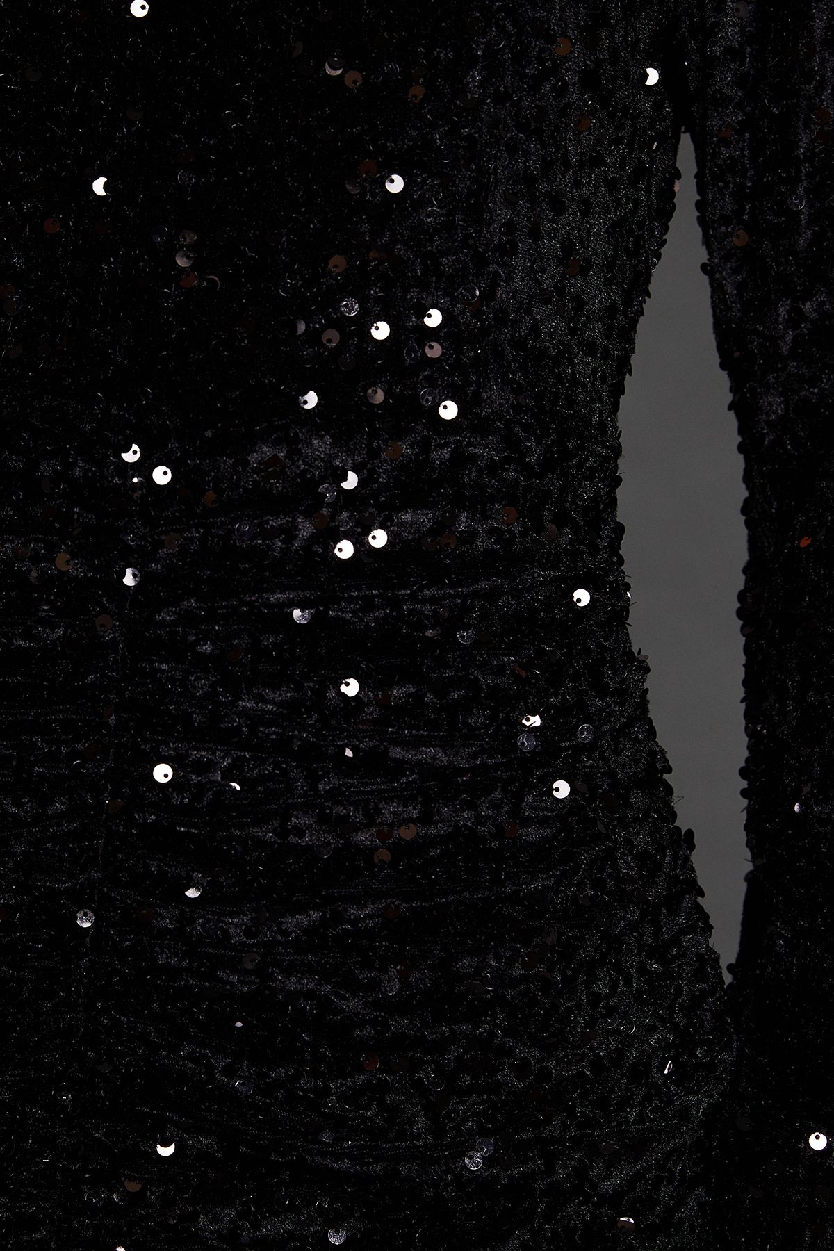 Dorothy Perkins Petite Ruched Velvet Sequin Mini Dress Black image 5