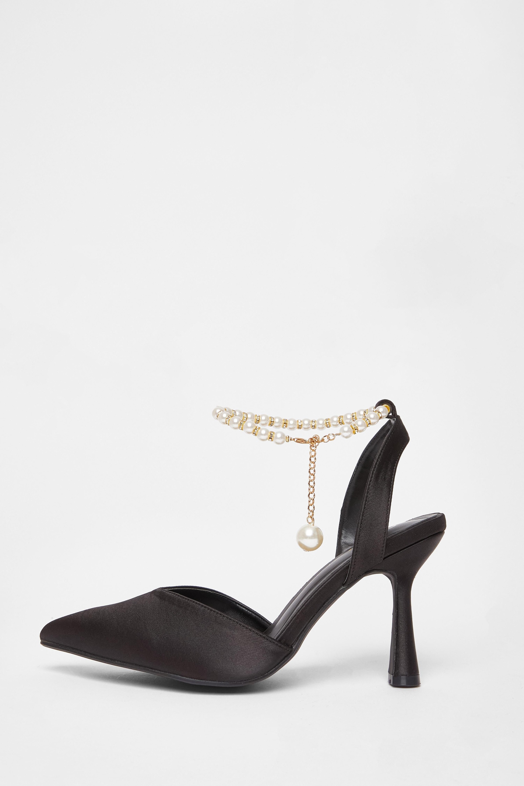 Quiz Black Wide Fit Strap Court Heels image 3