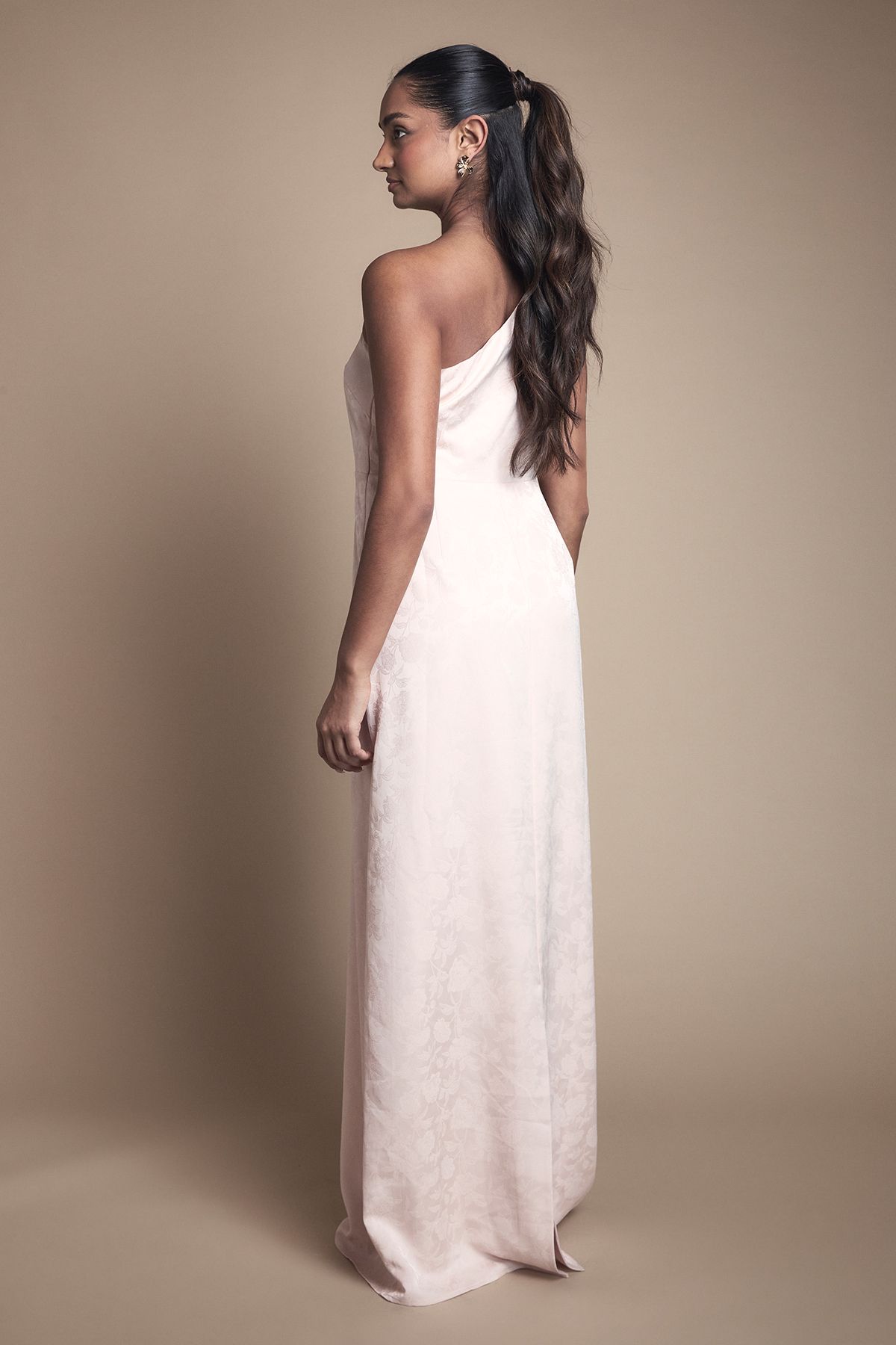 Oasis One Shoulder Satin Jacquard Bridesmaid Maxi Dress Blush image 3