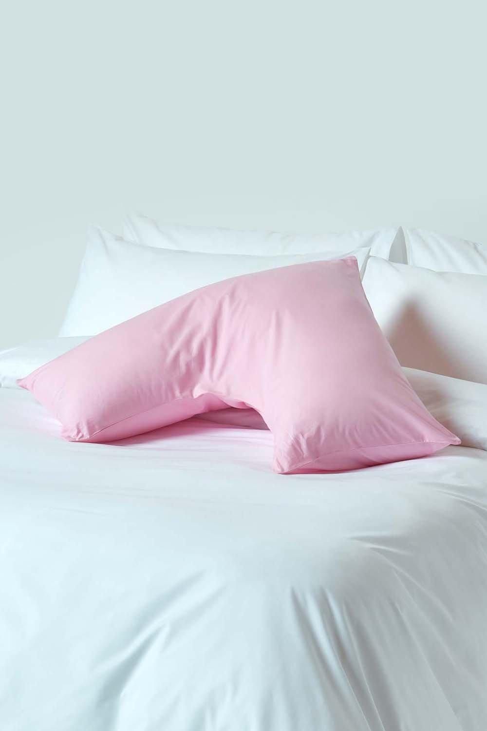 Homescapes Egyptian Cotton V Shaped Pillowcase 200 TC image 2