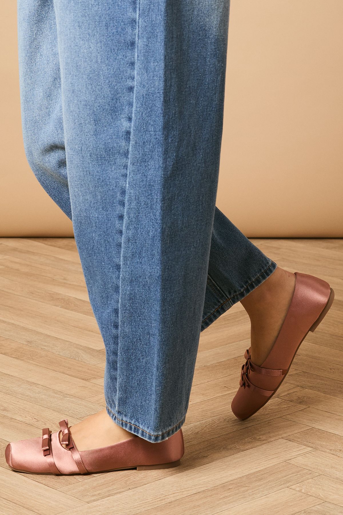 Oasis Dalila Satin Double Bow Square Block Toe Ballet Pumps Mocha image 1