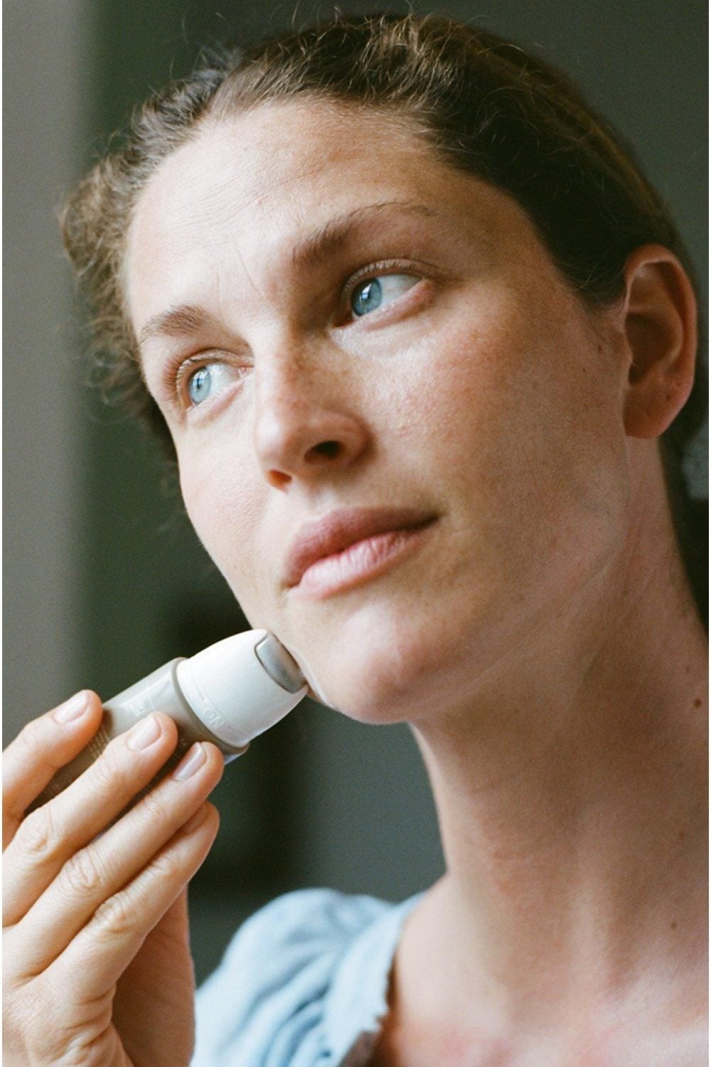 Korres Black Pine 4d Bioshapelift Up-lift Contouring Serum Clear image 3