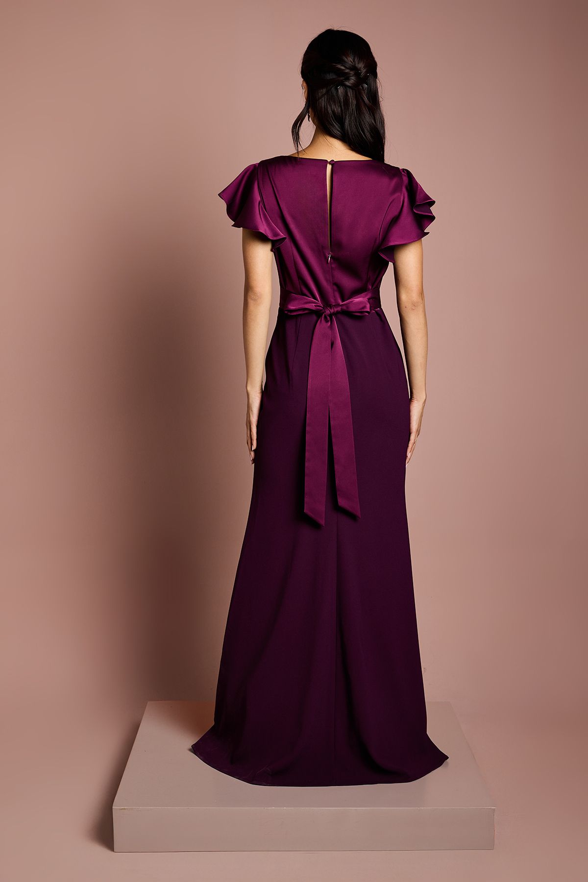 Coast Coast Honoured V Neck Angel Short Sleeve Satin Maxi Bridesmaid Dress Fig image 3