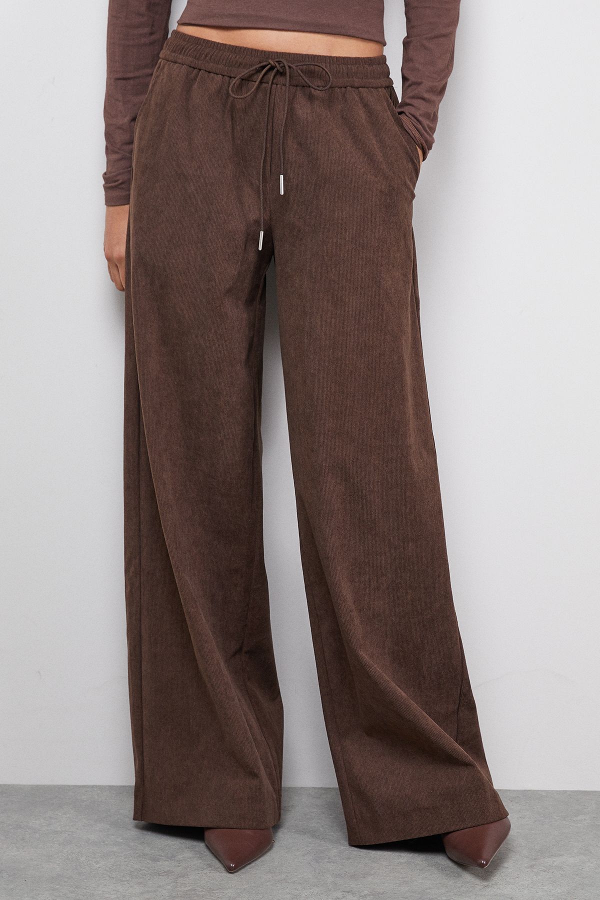 Warehouse Wide Leg Cord Drawstring Trouser Co-ord Choc Brown image 2