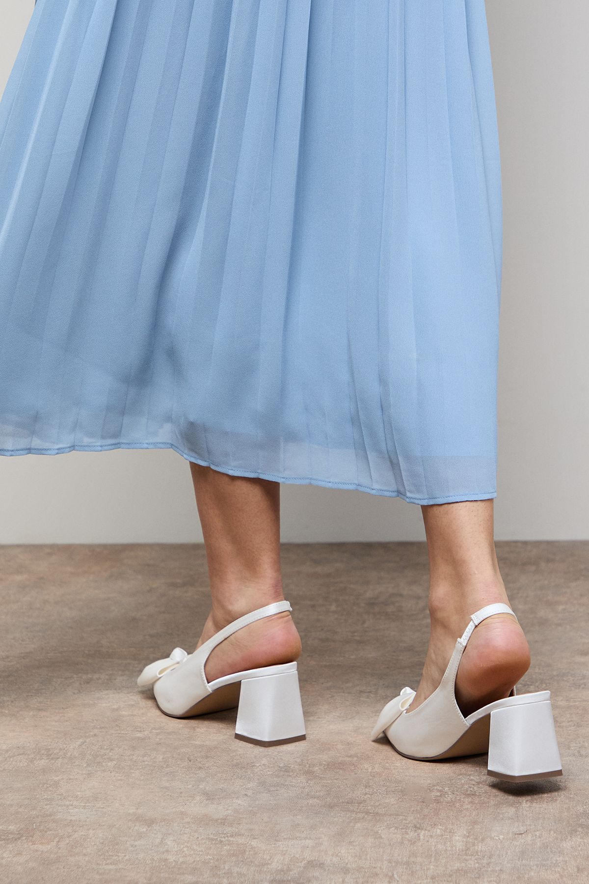 Oasis Seala Satin Bow Slingback Medium Block Heel Court Shoes White image 3