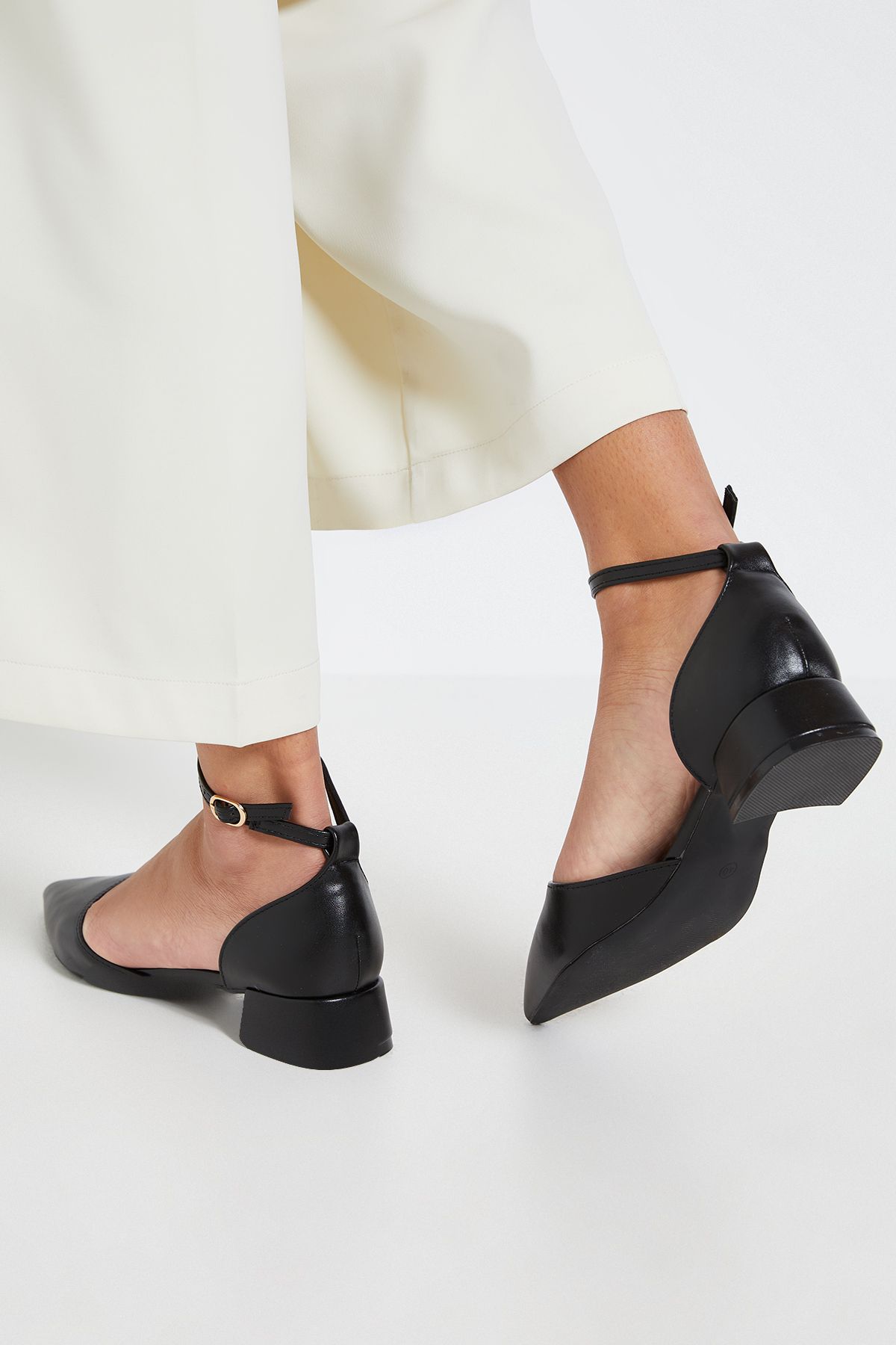 Dorothy Perkins Bennie Faux Leather Pointed Low Block Heel Court Shoes Black image 3