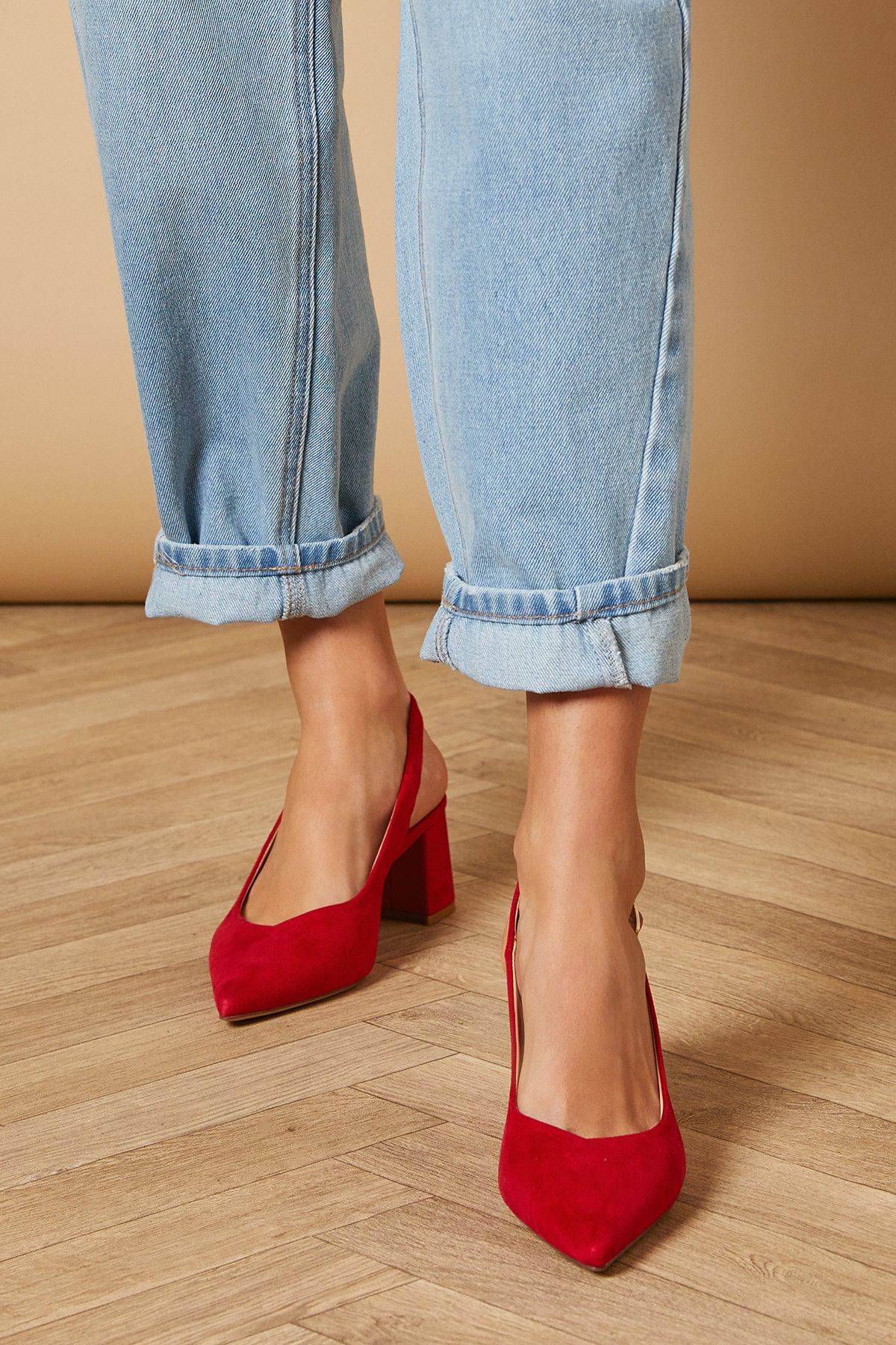 Oasis Enrya Faux Suede Slingback Low Block Heel Shoes Red image 2