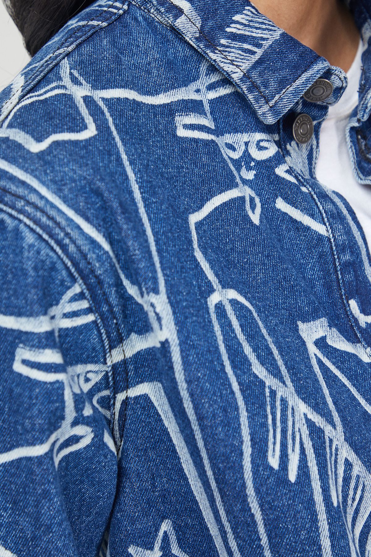 Warehouse Tony Oversized Printed Denim Shirt Co-ord Mid Blue image 6