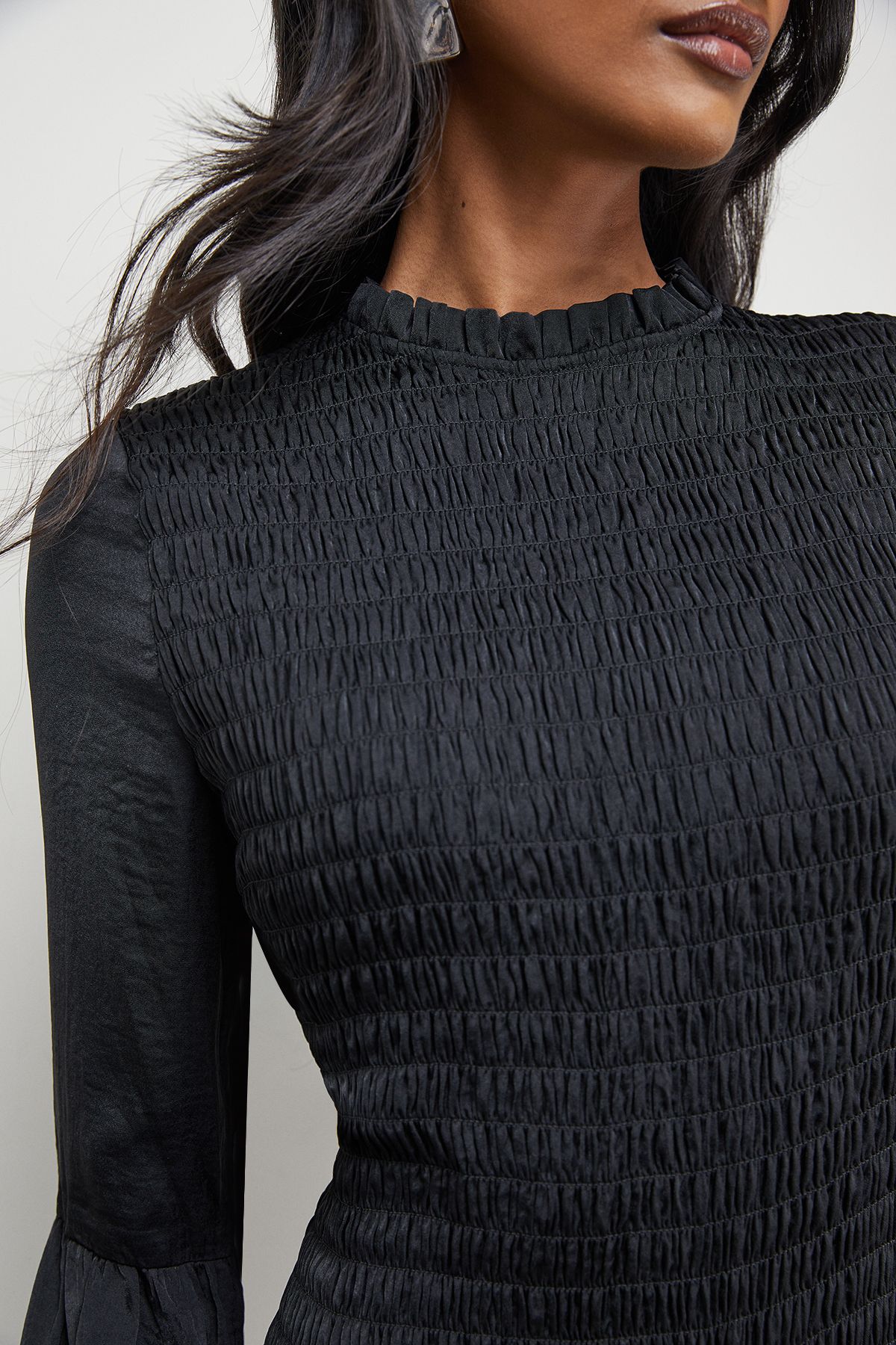 Warehouse Satin Shirred Bodice Balloon Sleeve Midi Dress Black image 5