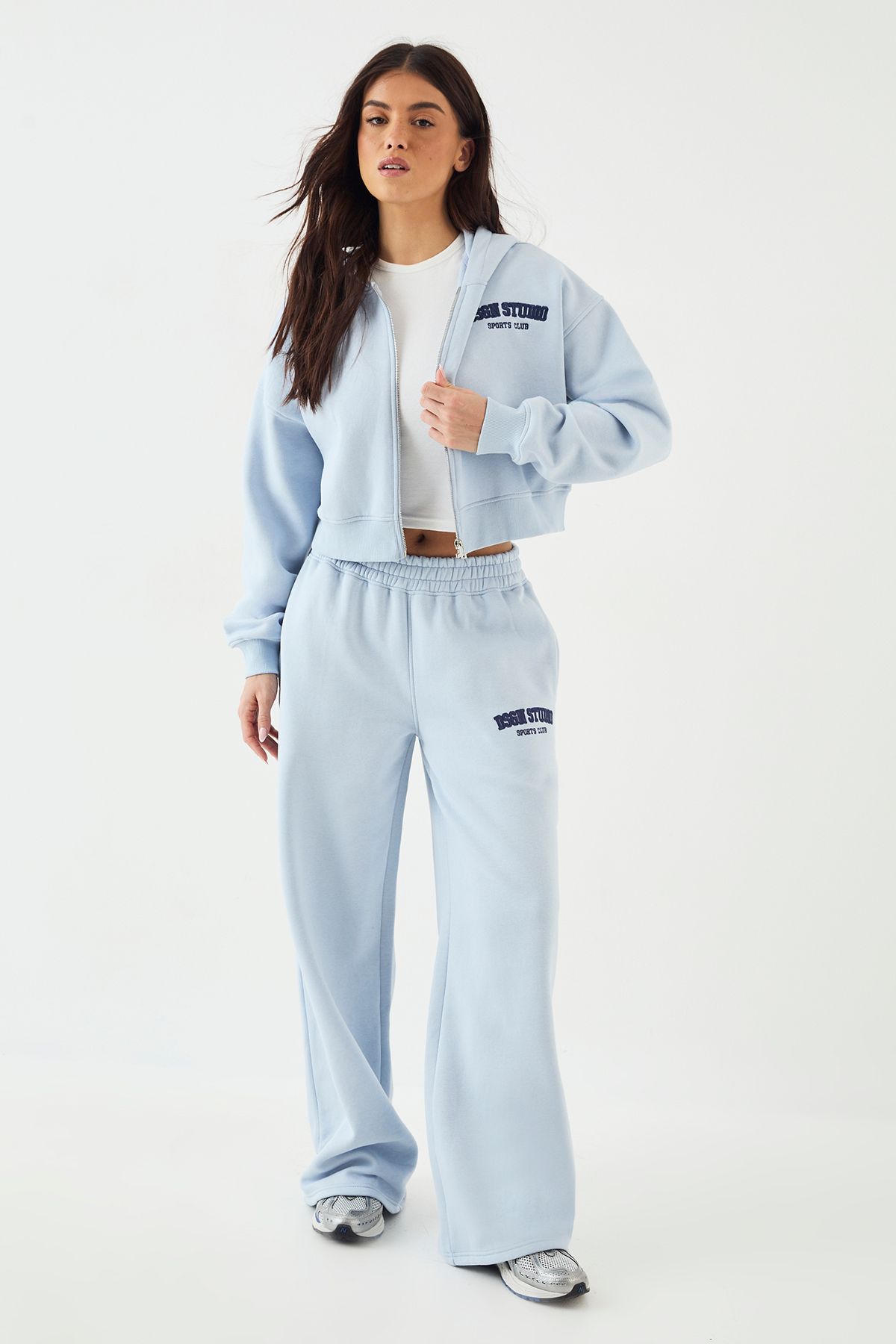 DSGN Studio DSGN Studio Applique Straight Leg Jogger Light Blue image 3