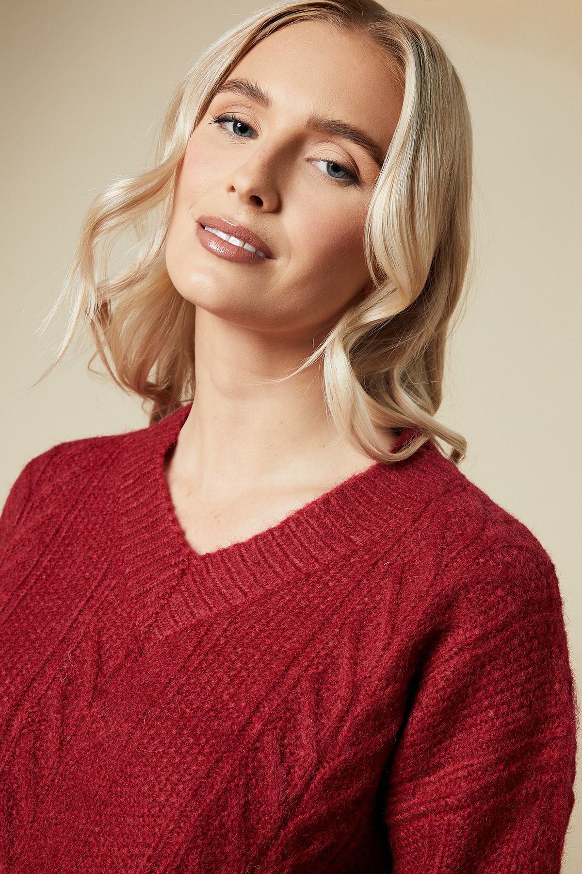 Dorothy Perkins Cable V Neck Jumper Red image 4