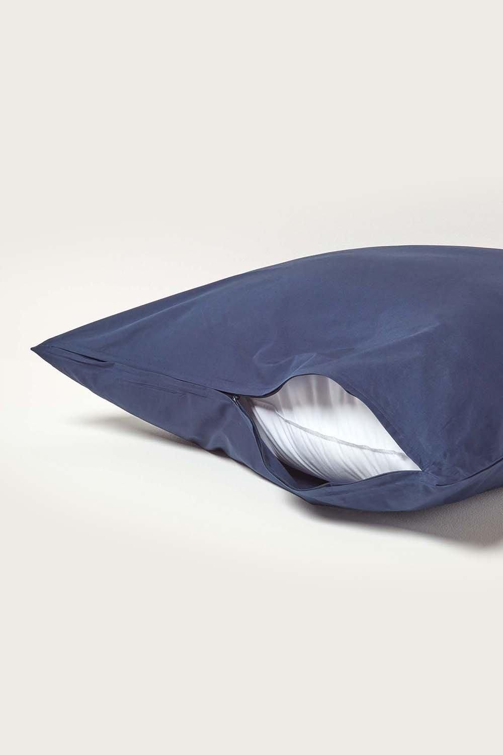 Homescapes Continental Egyptian Cotton Pillowcase 200 TC, 60 x 60 cm image 3