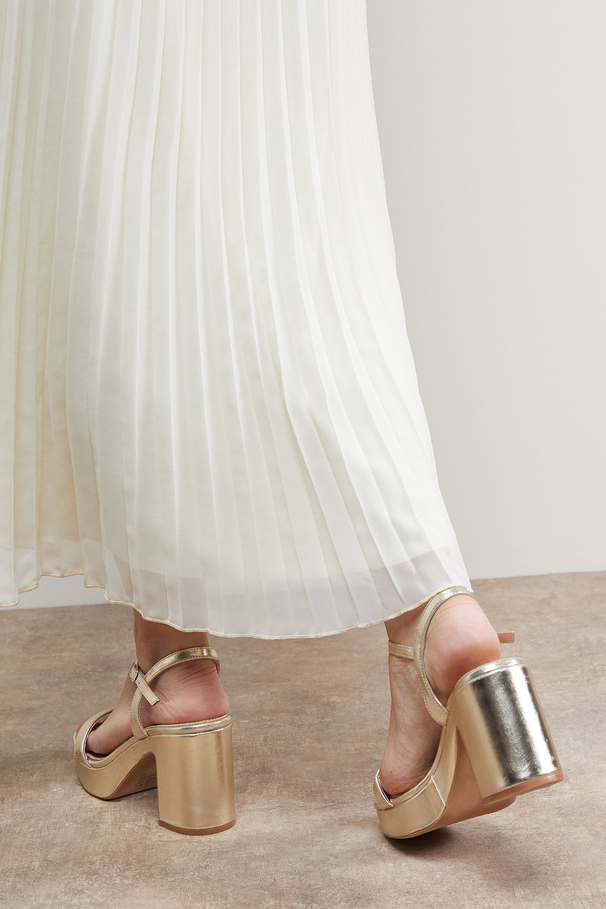 Oasis Maddie Platform High Block Heeled Sandals Gold image 3