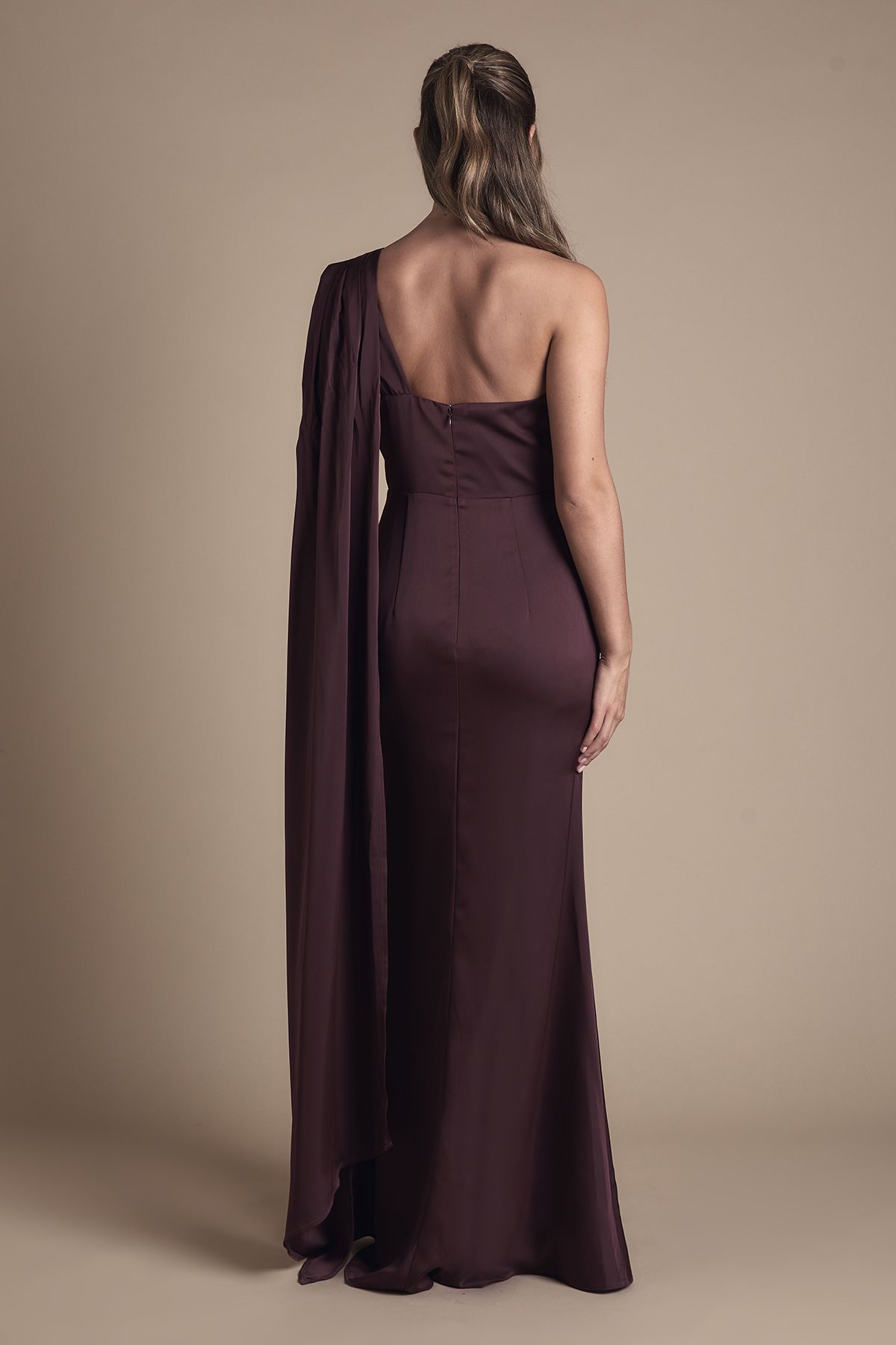 Coast Coast Honoured Drape One Shoulder Satin Maxi Bridesmaid Dress Espresso image 4