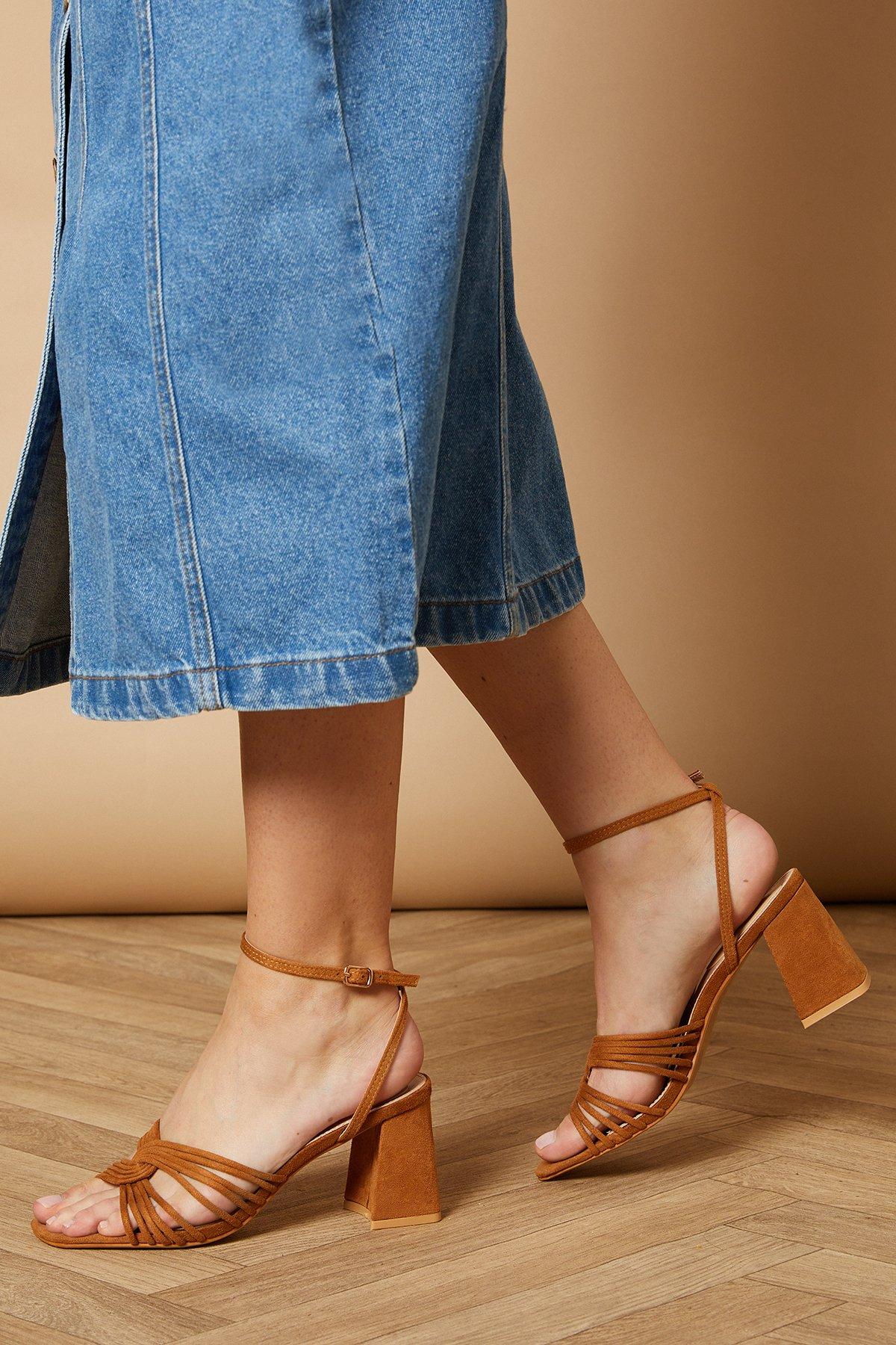 Oasis Teagan Faux Suede Twist Detail Block Heel Sandals Natural image 3