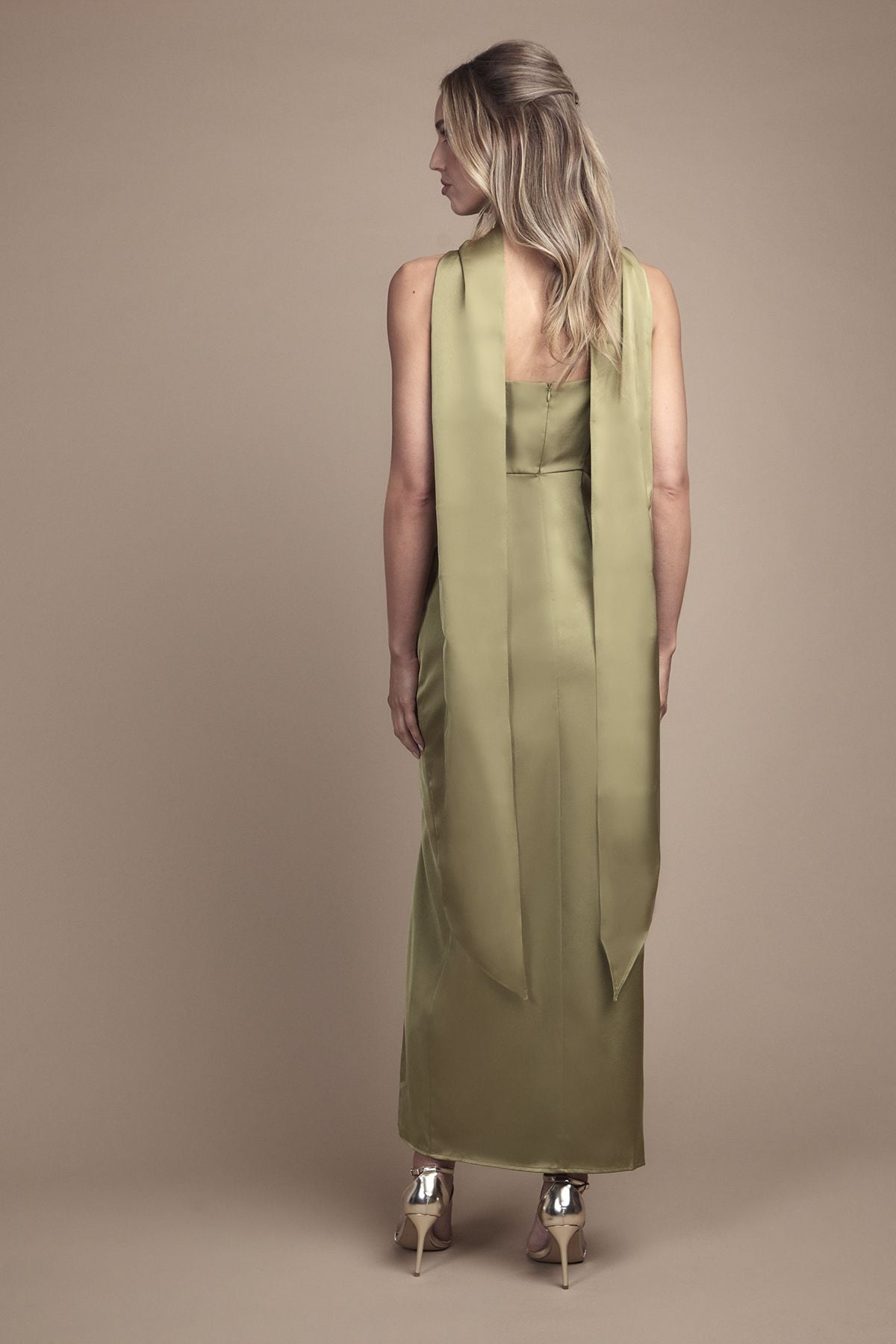 Oasis Oasis Strappy Satin Maxi Bridesmaid Dress with Scarf Olive image 4