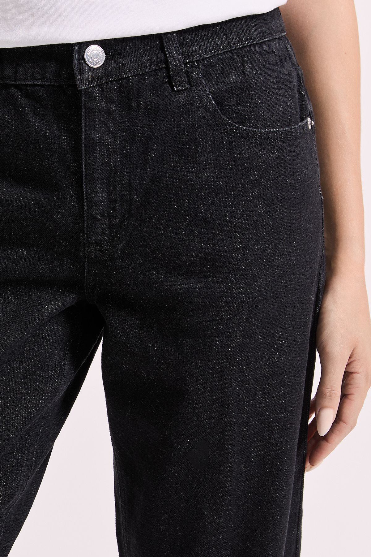 Dorothy Perkins Boyfriends Ankle Grazer Fold Up Jeans Black image 5