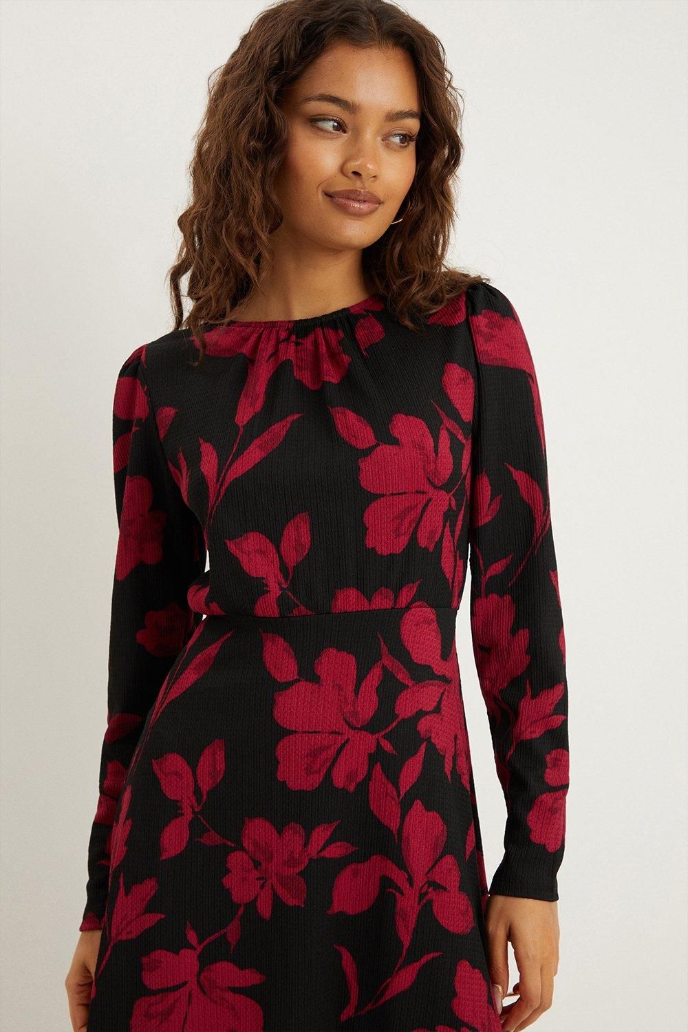 Dorothy Perkins Petite Red Floral Puff Sleeve Fit And Flare Mini Dress Black image 2