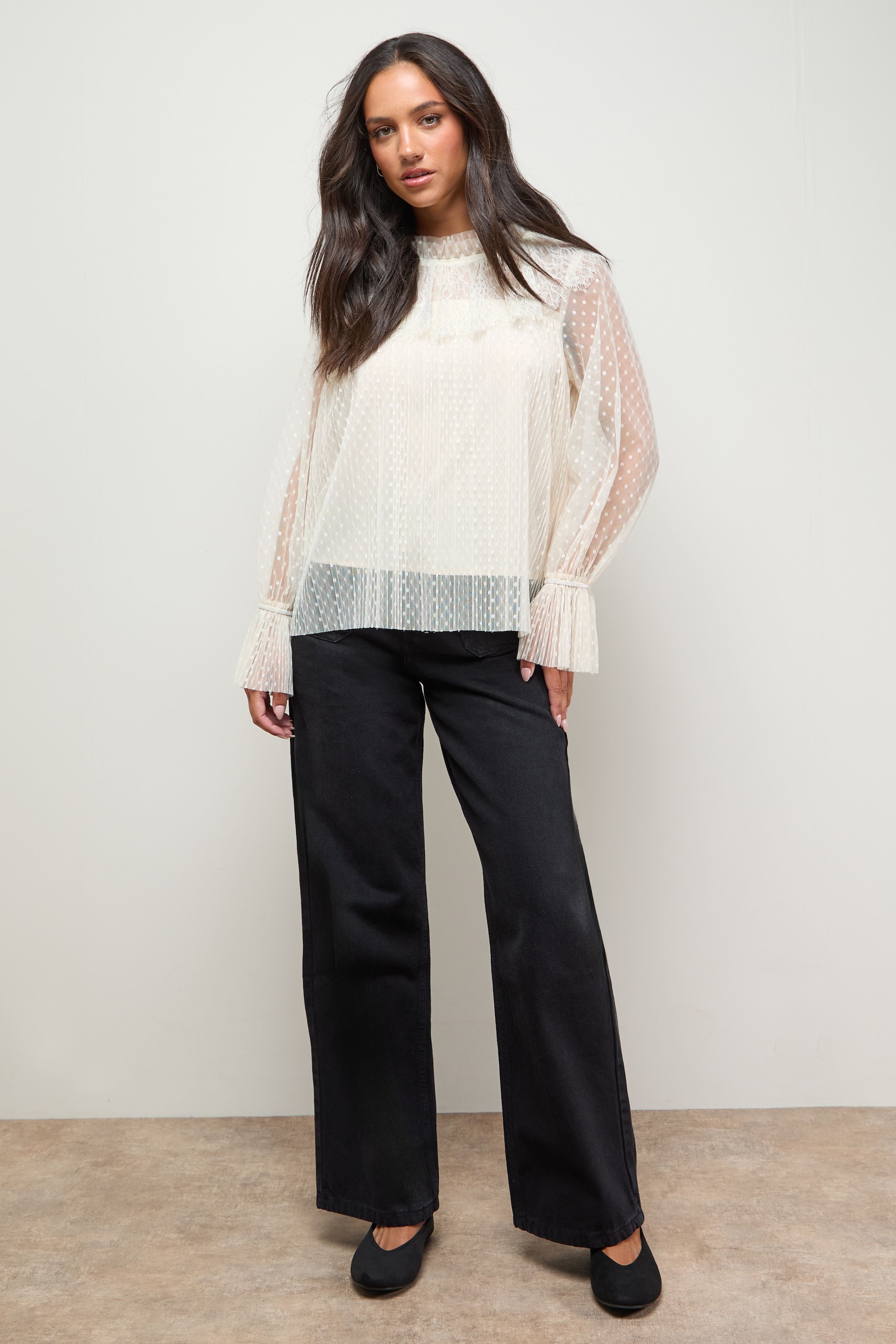 Oasis Bonnie Soft Square Toe High Vamp Ballet Pumps Natural Black image 2