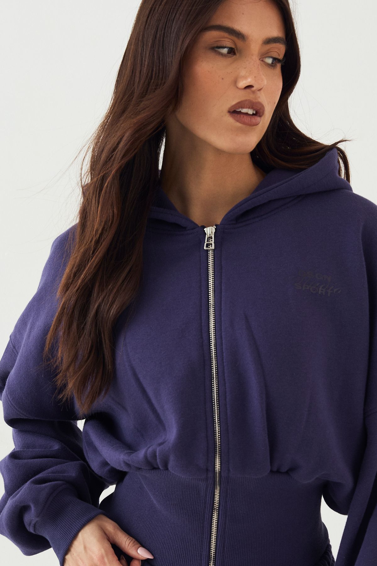DSGN Studio DSGN Studio Sport Boxy Crop Cinched Hem Zip Through Hoodie Blackberry image 4