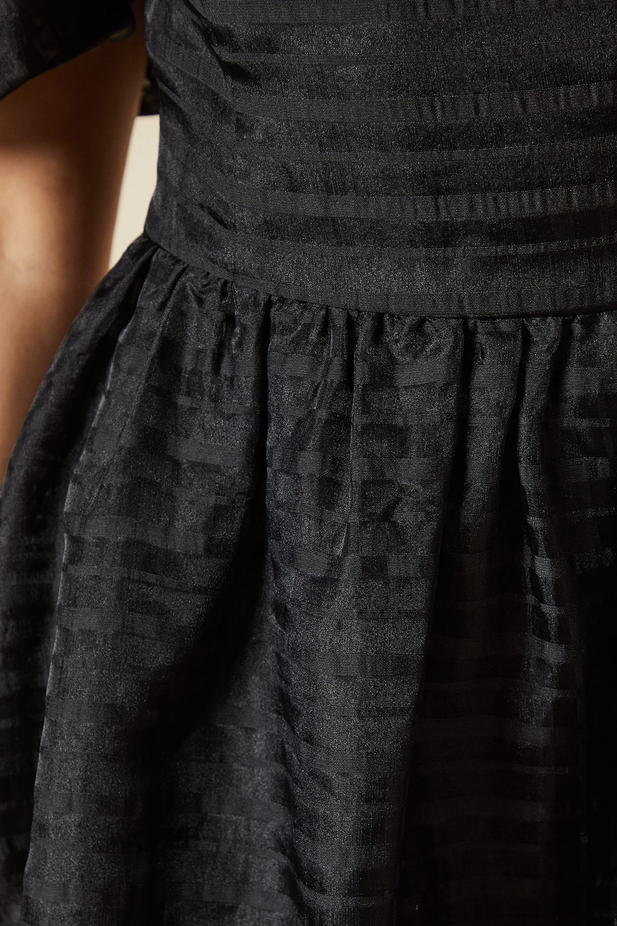 Dorothy Perkins DP Luxe Seersucker Square Neck Midi Dress Black image 5