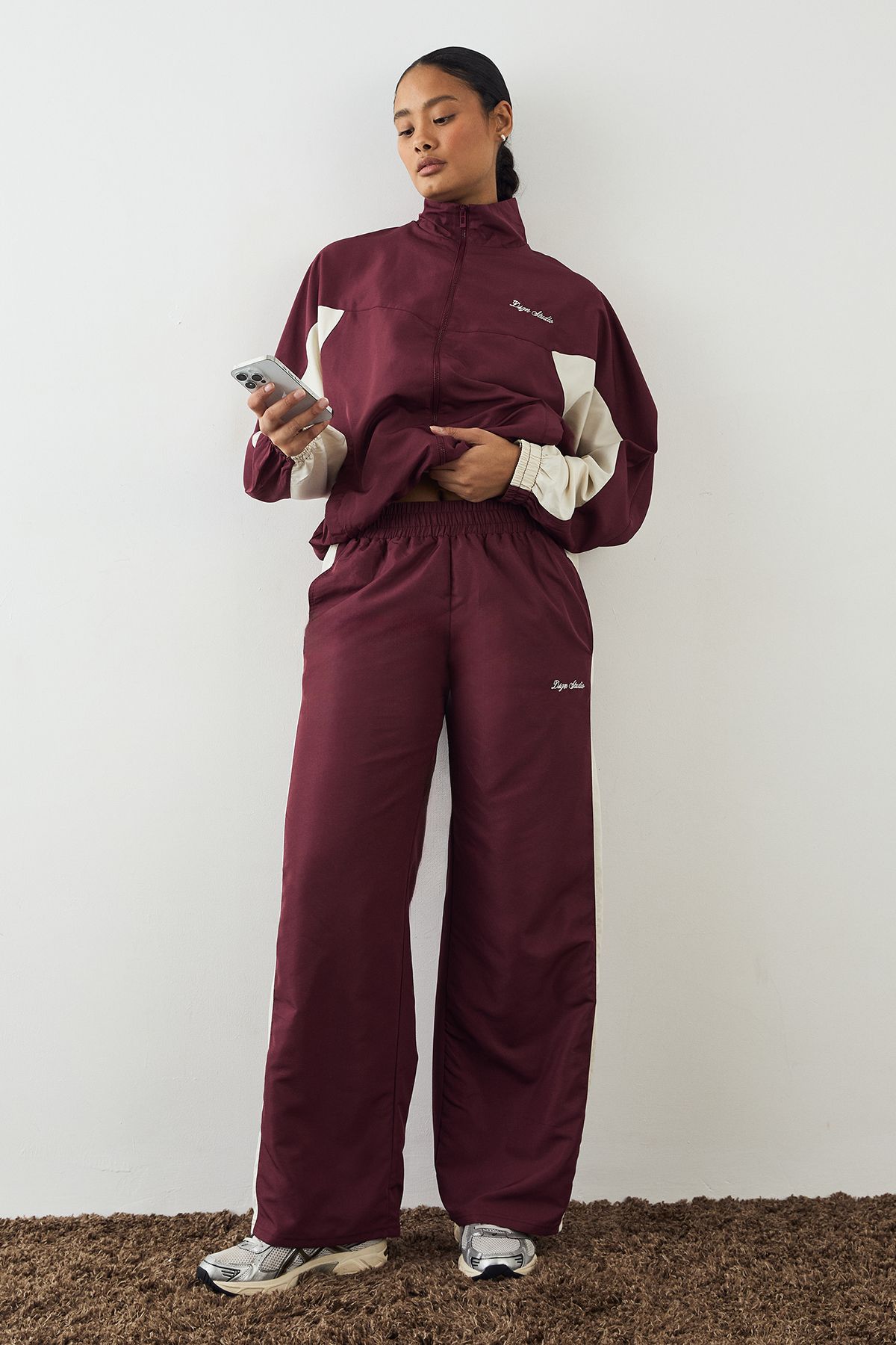 DSGN Studio DSGN Studio Woven Colour Block Straight Leg Jogger Burgundy image 3