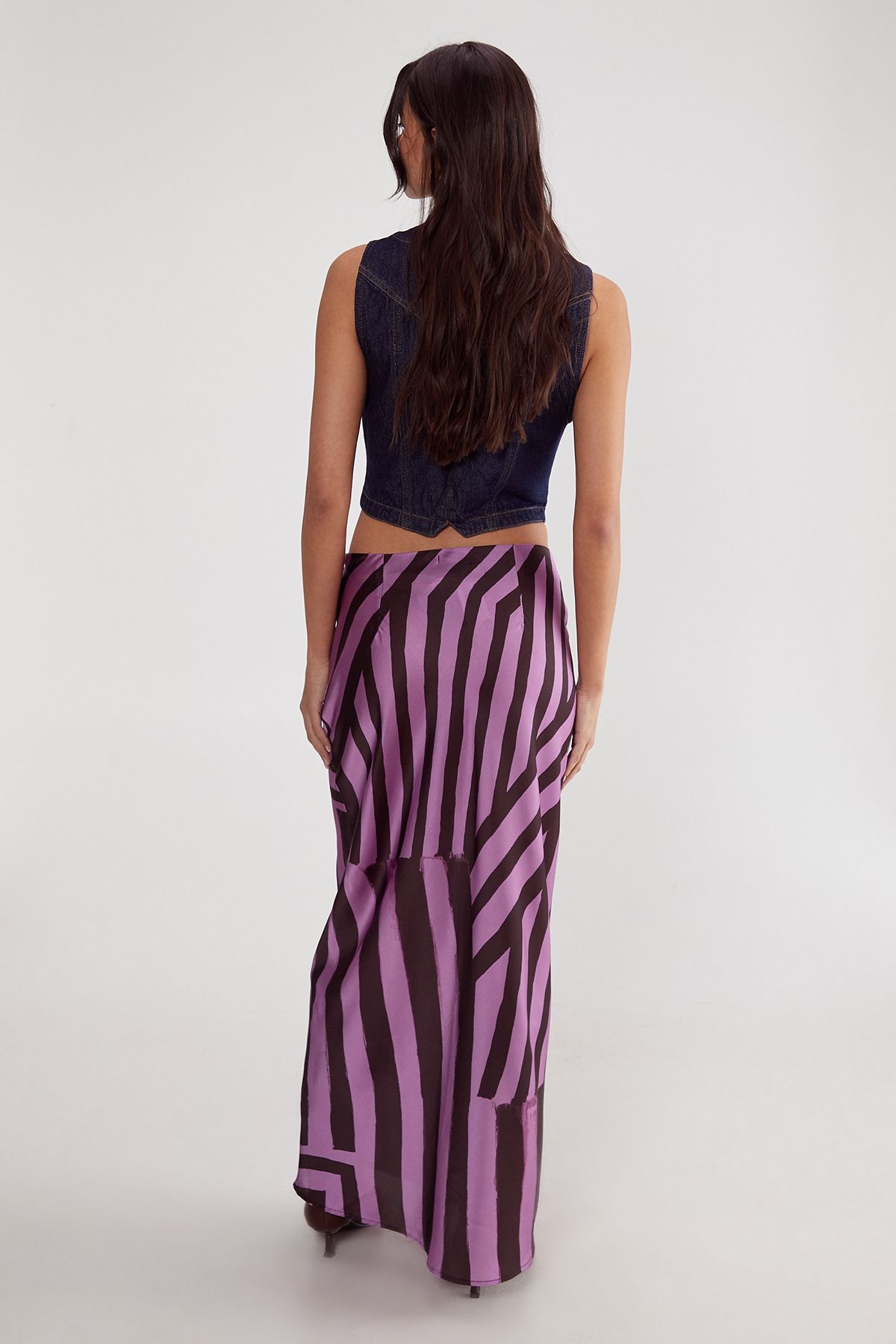 NastyGal Abstract Satin Stripe Bias Maxi Skirt Pink image 4