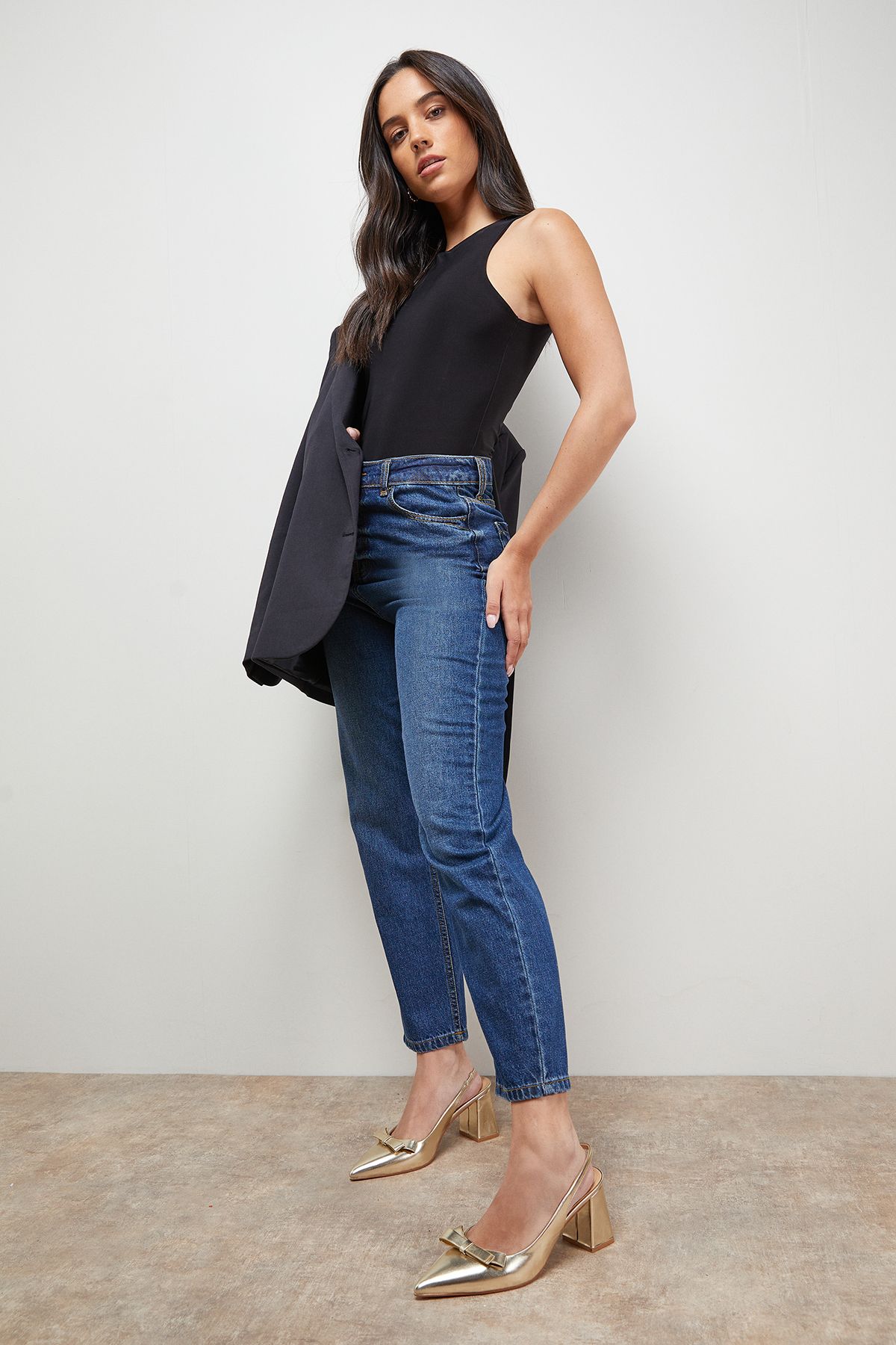 Oasis Vala Faux Metallic Leather Bow Detail Slingback High Block Heel Court Shoes Gold image 2